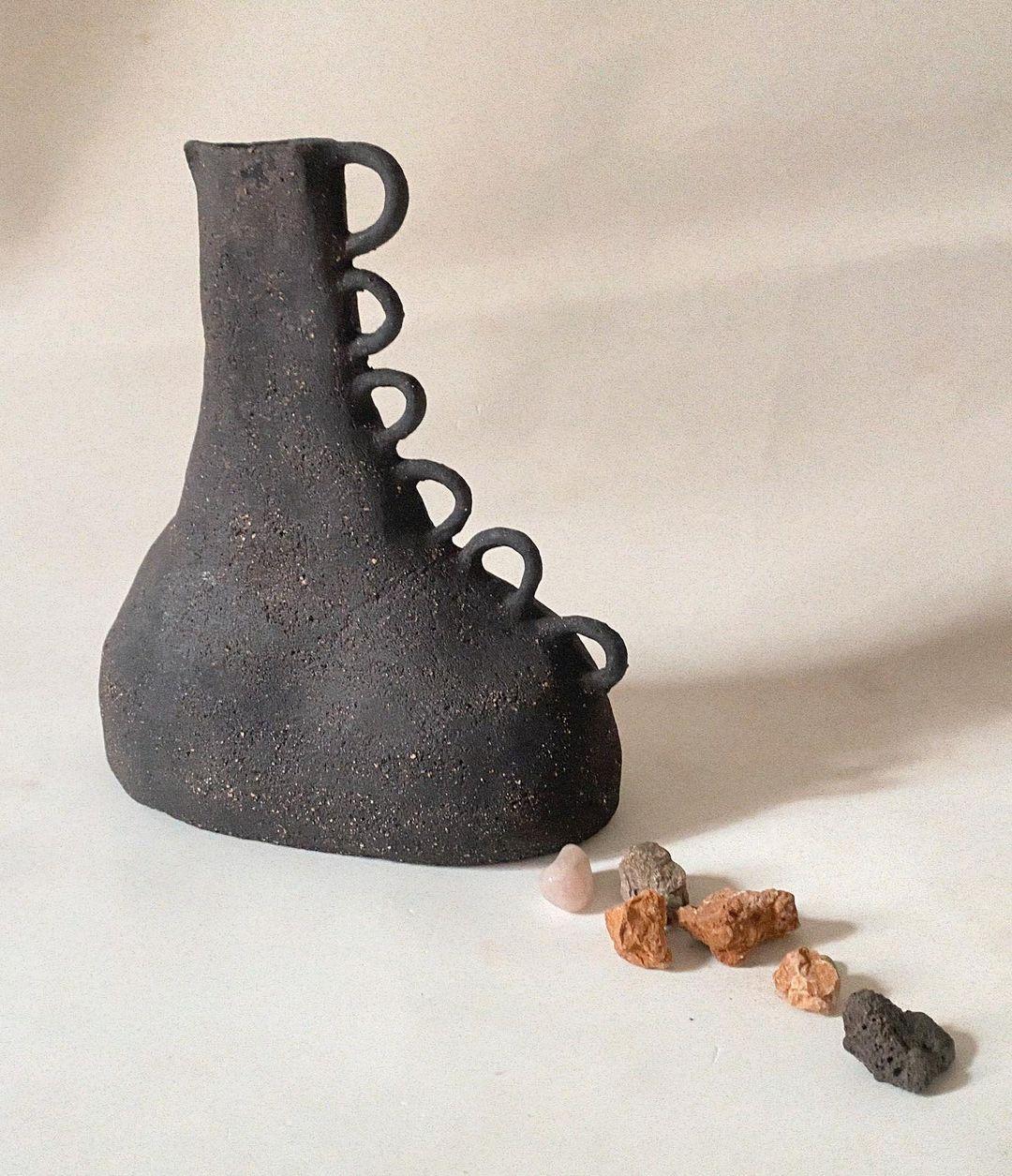 Spagnolo Vaso Dragon di Oikos Estudio in vendita