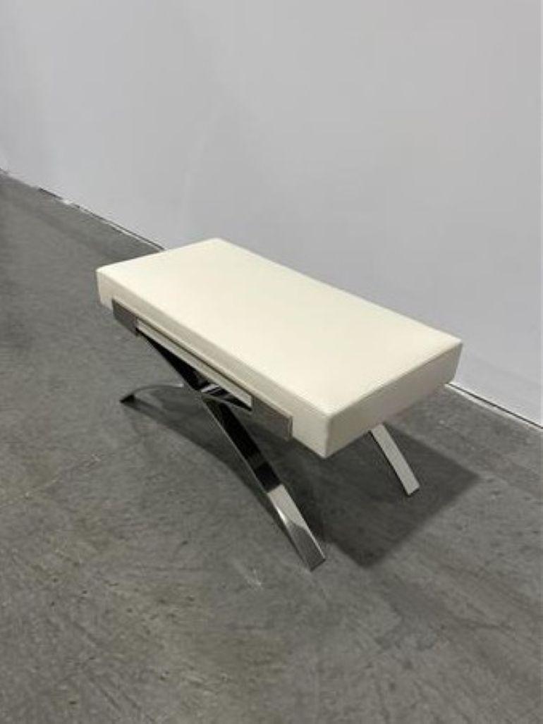 Versatile bench that can be placed in various settings. 