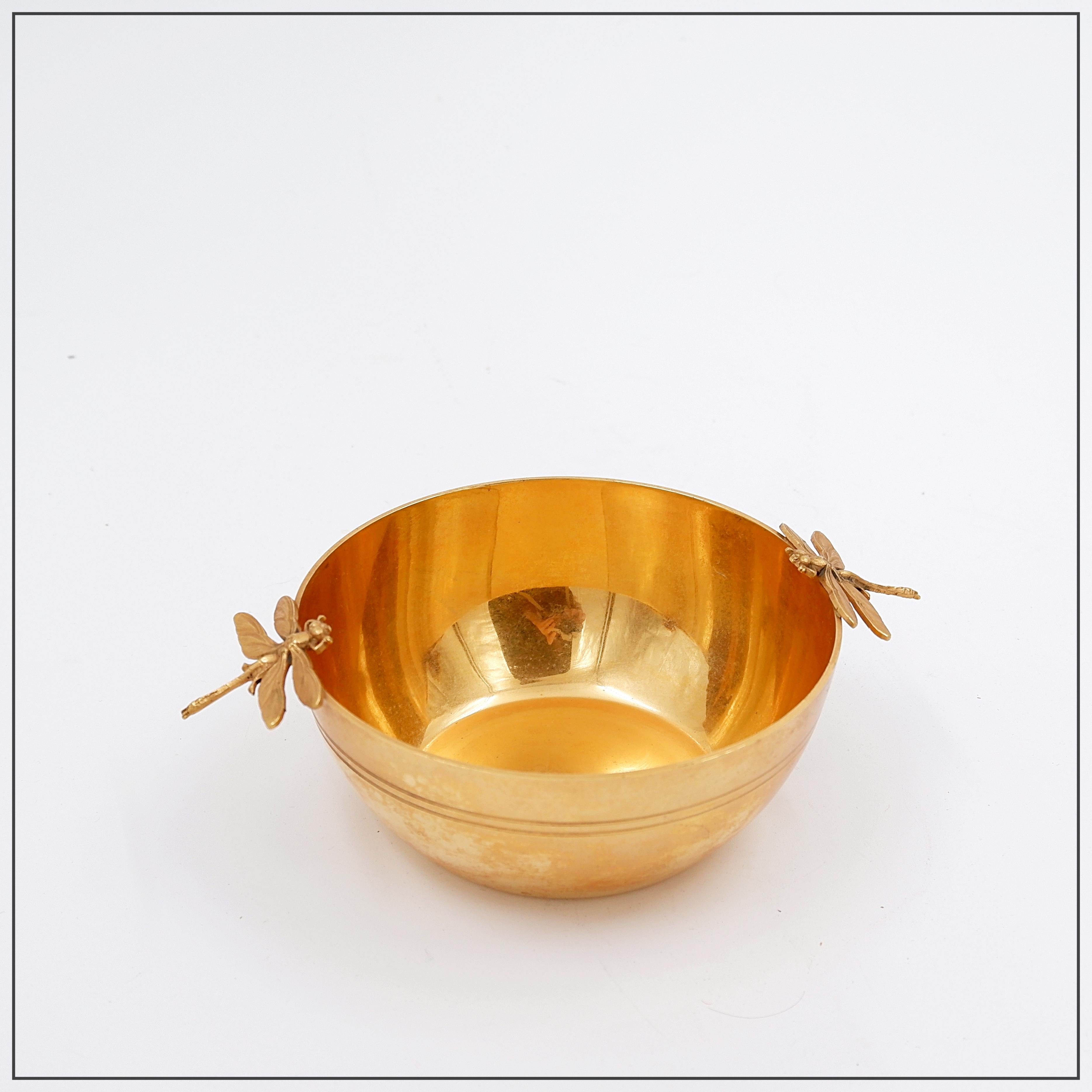 Dragonfly Bowl
decorative object - collectible
Measures : Ø 10cm 
W : 15 cm D: 10 cm H: 4,5cm 
 