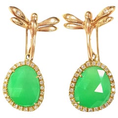 Boucles d'oreilles contemporaines en or 18 carats convertibles en jade brillant avec libellule