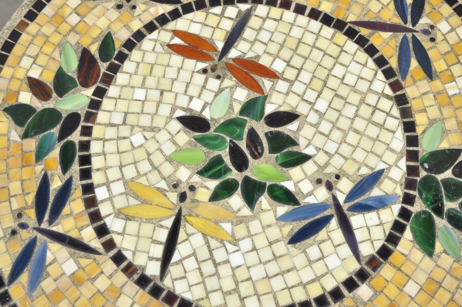 20ième siècle Tables d'appoint de patio à plateau en pierre et base en fer Dragonfly Mosaic Tile Round, Pair en vente