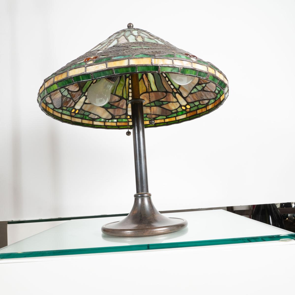 Late 20th Century Dragonfly Motif Table Lamp in the Style of Lalique For Sale