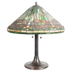 Tischlampe mit Schmetterlingsmotiv im Stil von Lalique