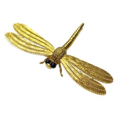 Dragonfly Onyx and 18 Karat Yellow Gold Pin