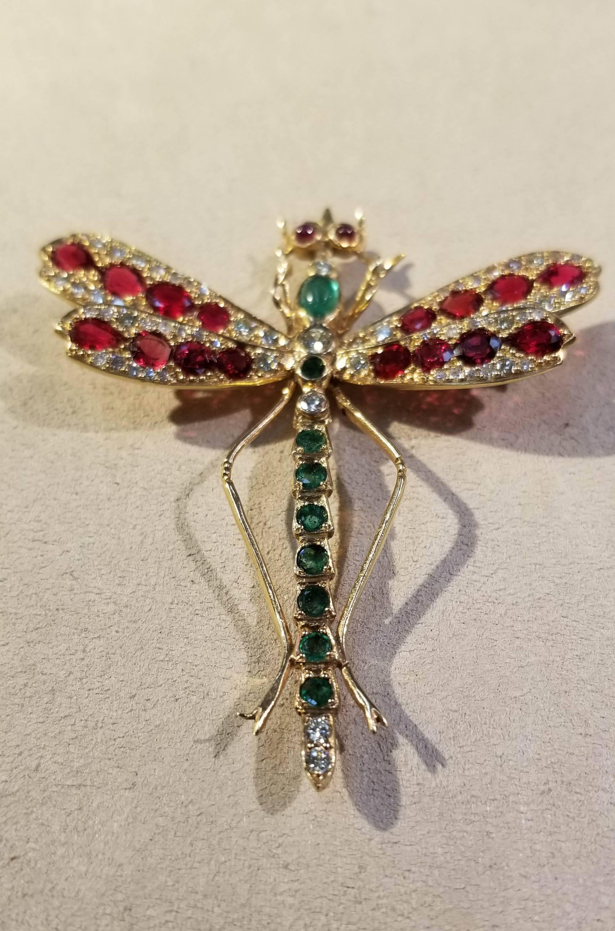 Dragonfly Pin, 14 Karat Yellow Gold In Excellent Condition For Sale In Santa Fe, NM