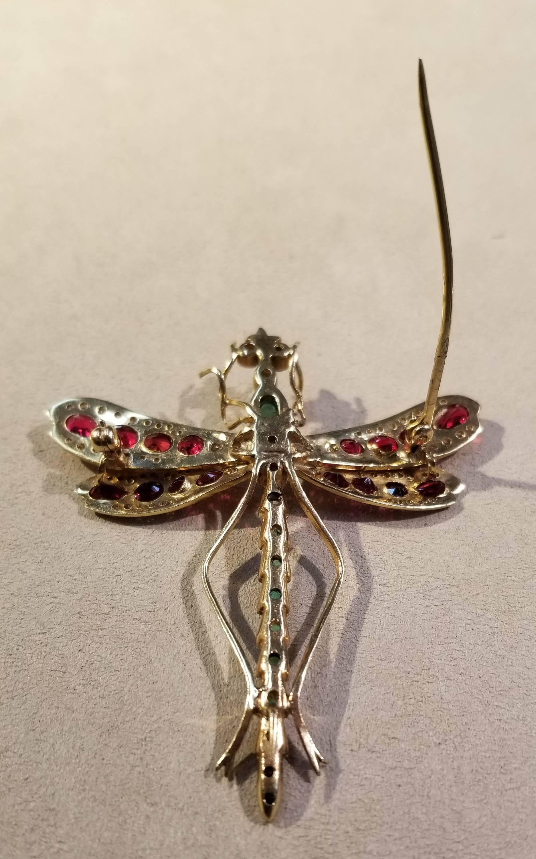 Dragonfly Pin, 14 Karat Yellow Gold For Sale 2