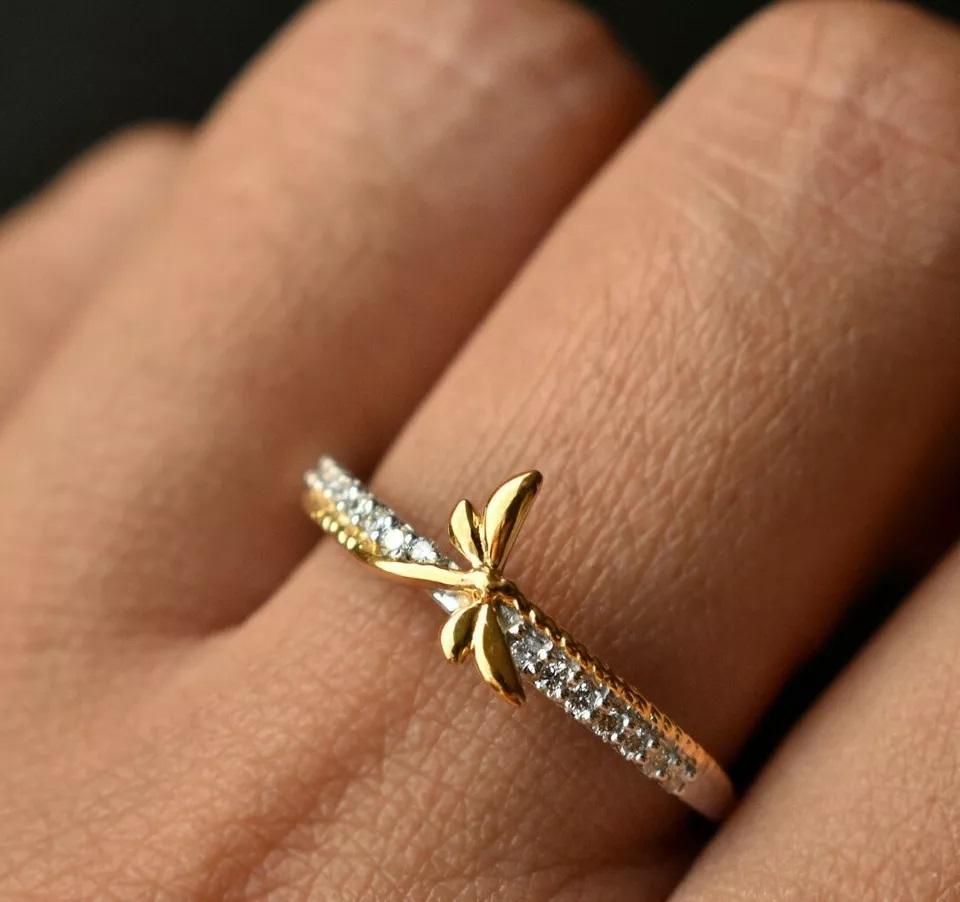 Bague Libellule Diamant Naturel Bijoux Insecte Demoiselle 14k Or massif Bague Cadeau
Léger, il peut être porté tous les jours

Informations complémentaires :
Condit : Nouveau avec étiquettes : Un article neuf, non utilisé et non porté (y compris les