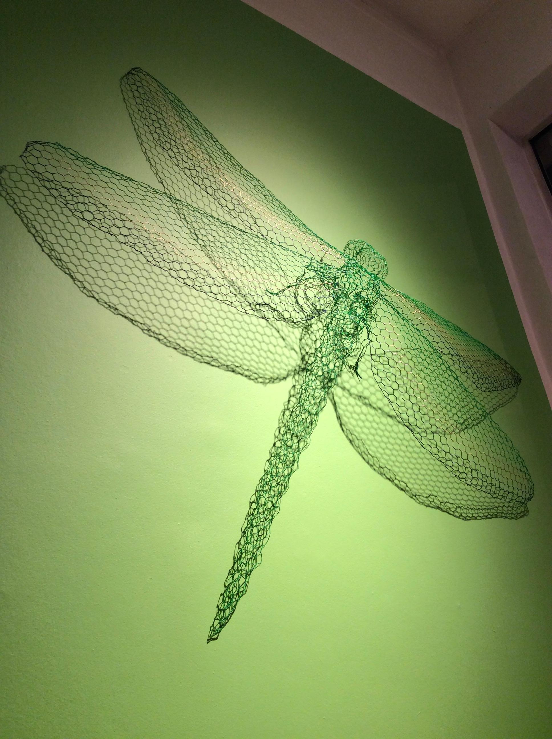 wire sculpture dragonfly
