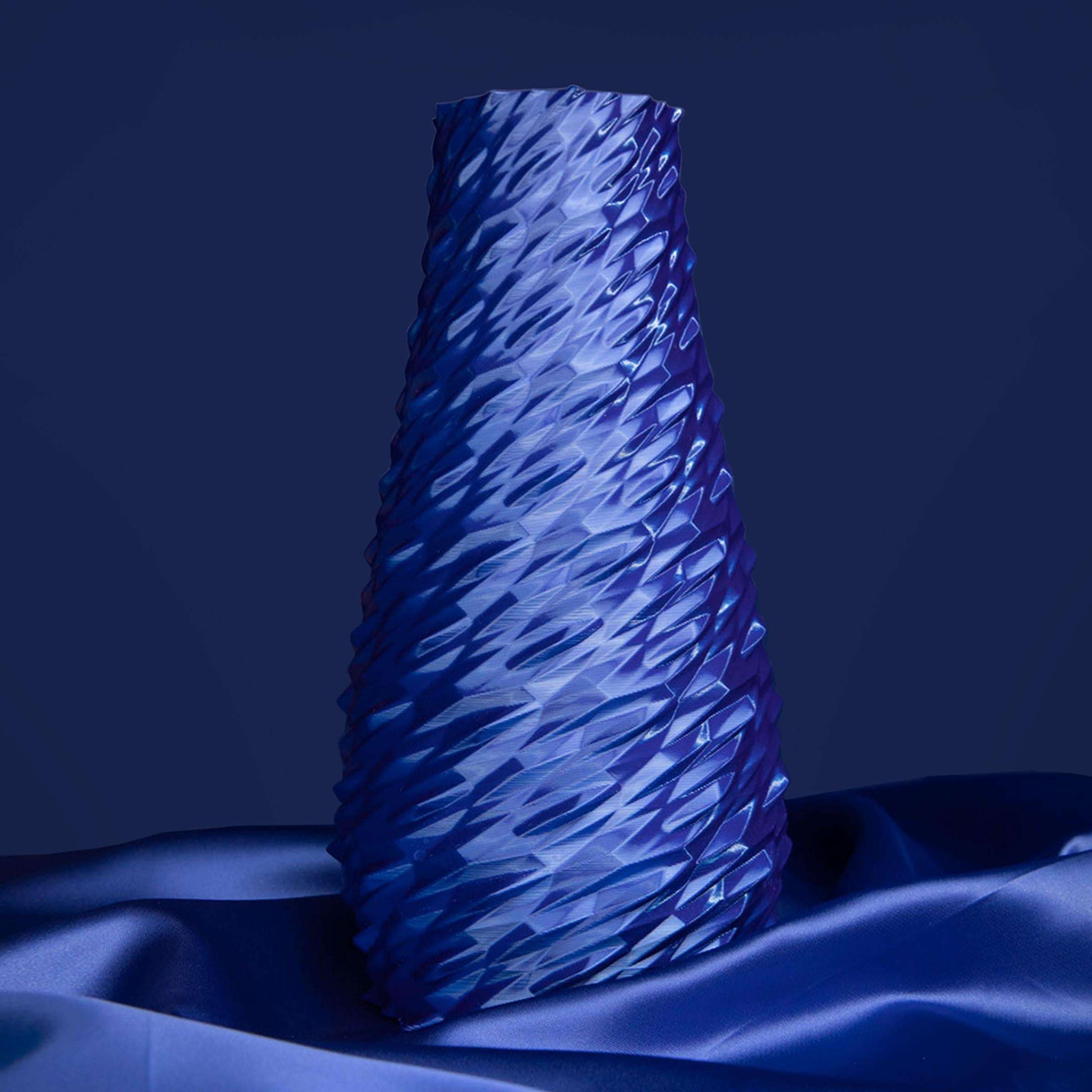 Italian Dragonskin, Blue Contemporary Sustainable Vase-Sculpture For Sale