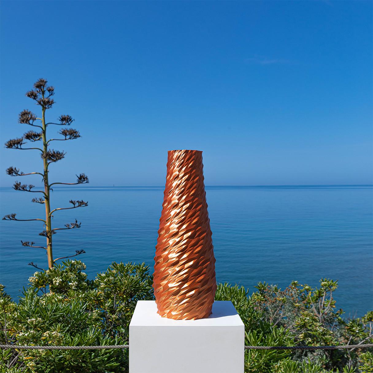 Dragonskin, Copper Contemporary Sustainable Vase-Sculpture In New Condition In Livorno, LI
