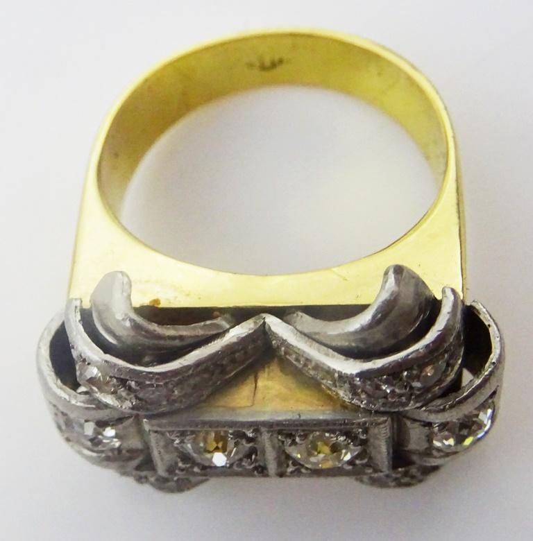 Dramatic 18 karat Gold Cocktail ring with old cut European Diamonds In Good Condition For Sale In Jerusalem, IL