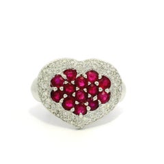Drammatico anello a cuore in oro bianco 18k GIA con rubino rosso di Birmania e diamanti da 2,80ctw