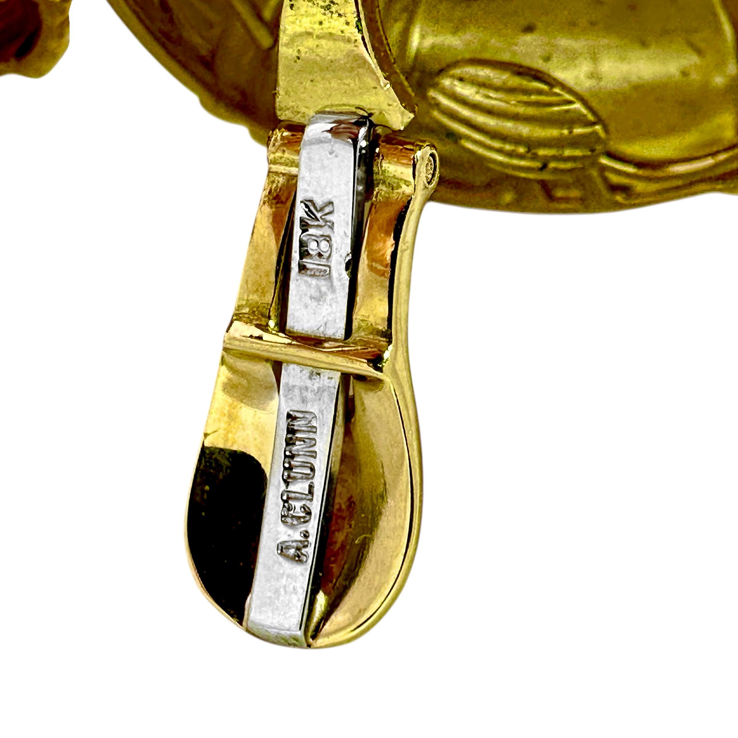 Dramatische Ohrringe aus 18 Karat Gelbgold und weißer Emaille von Andrew Clunn im Angebot 2