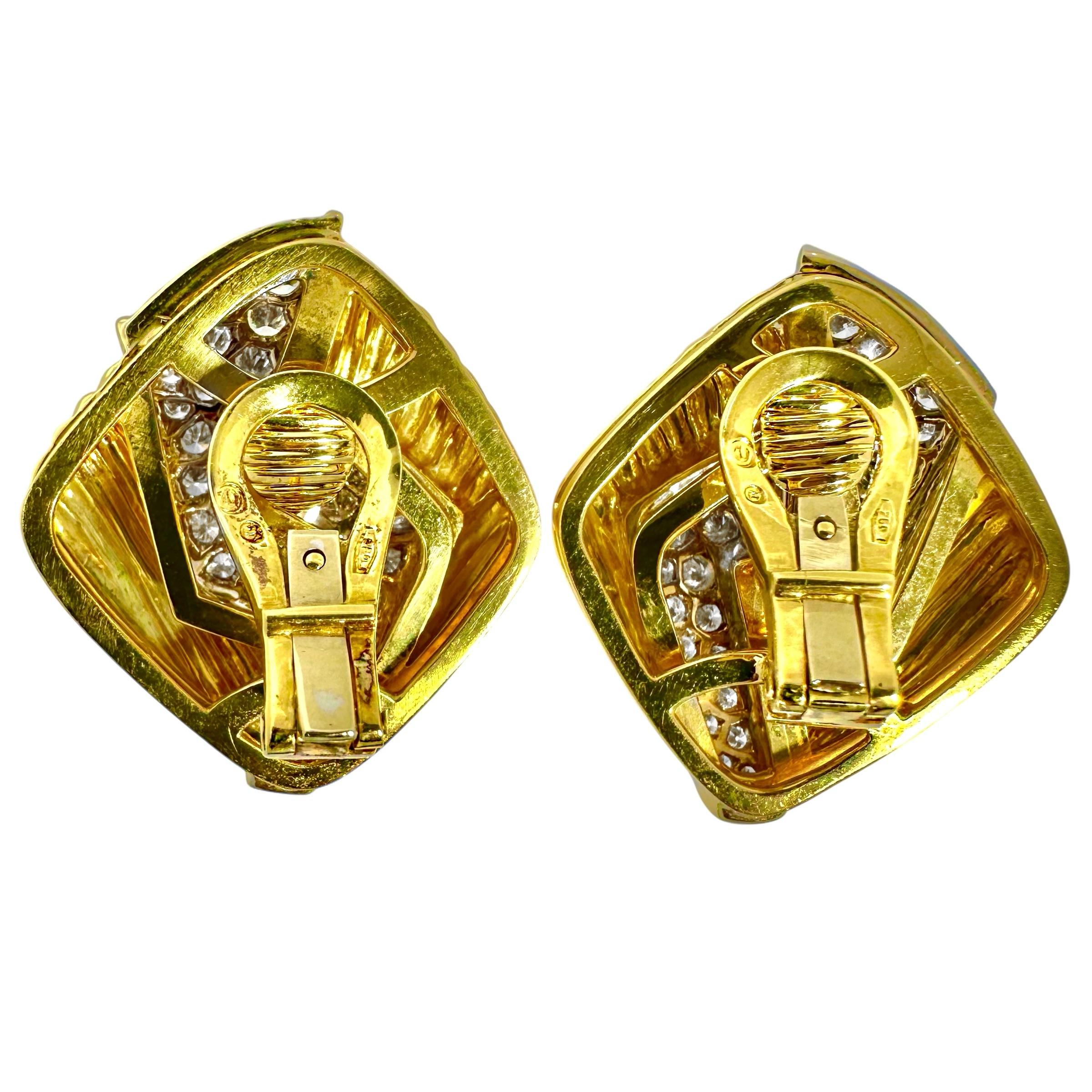 Women's Dramatic 1970s 18K Yellow Gold Earrings with 4.5ct of G/VS2 Diamonds For Sale