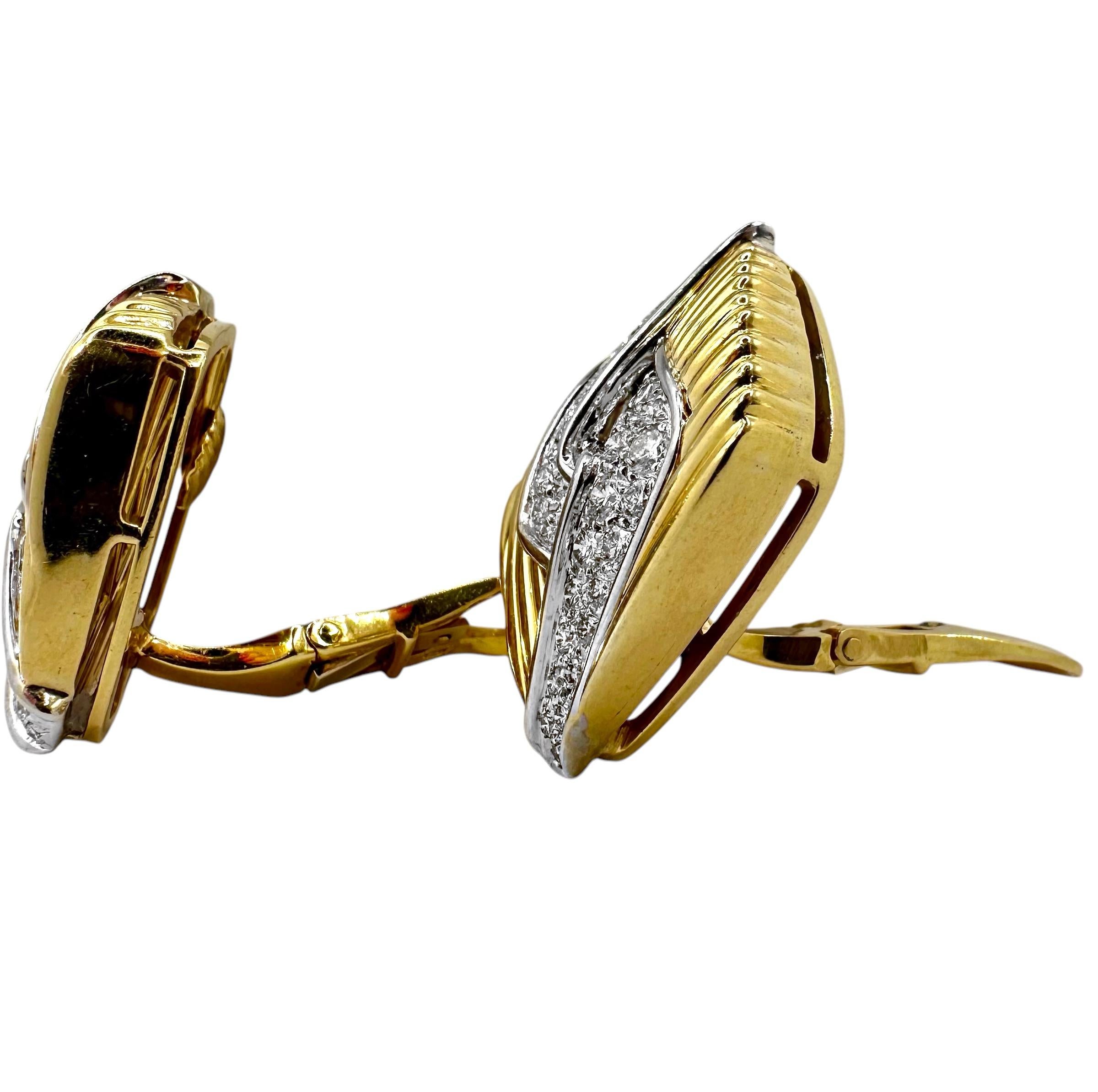 Dramatic 1970s 18K Yellow Gold Earrings with 4.5ct of G/VS2 Diamonds For Sale 2