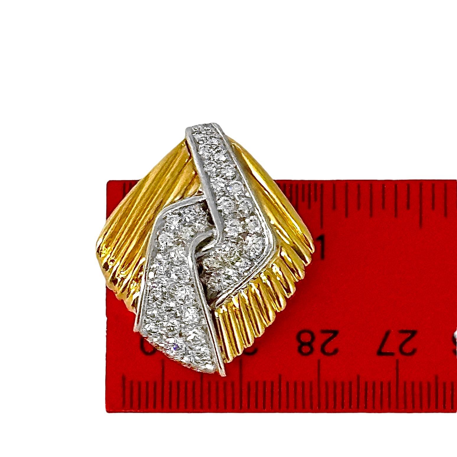Dramatic 1970s 18K Yellow Gold Earrings with 4.5ct of G/VS2 Diamonds For Sale 3