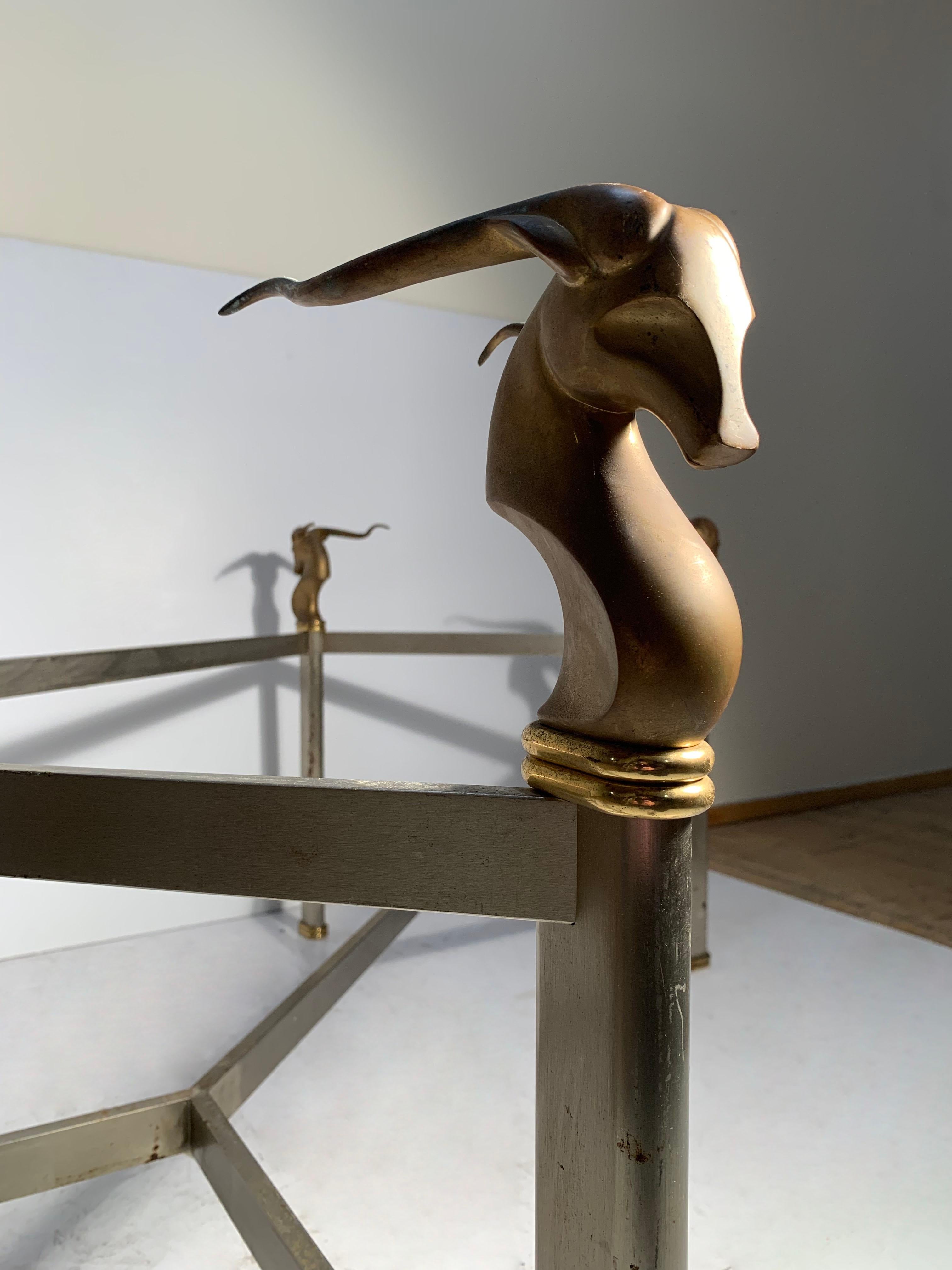 Dramatischer Antelope-Kopf-Schreibtisch/Esstisch aus massiver Bronze, 1970er / frühe 80er Jahre im Angebot 1