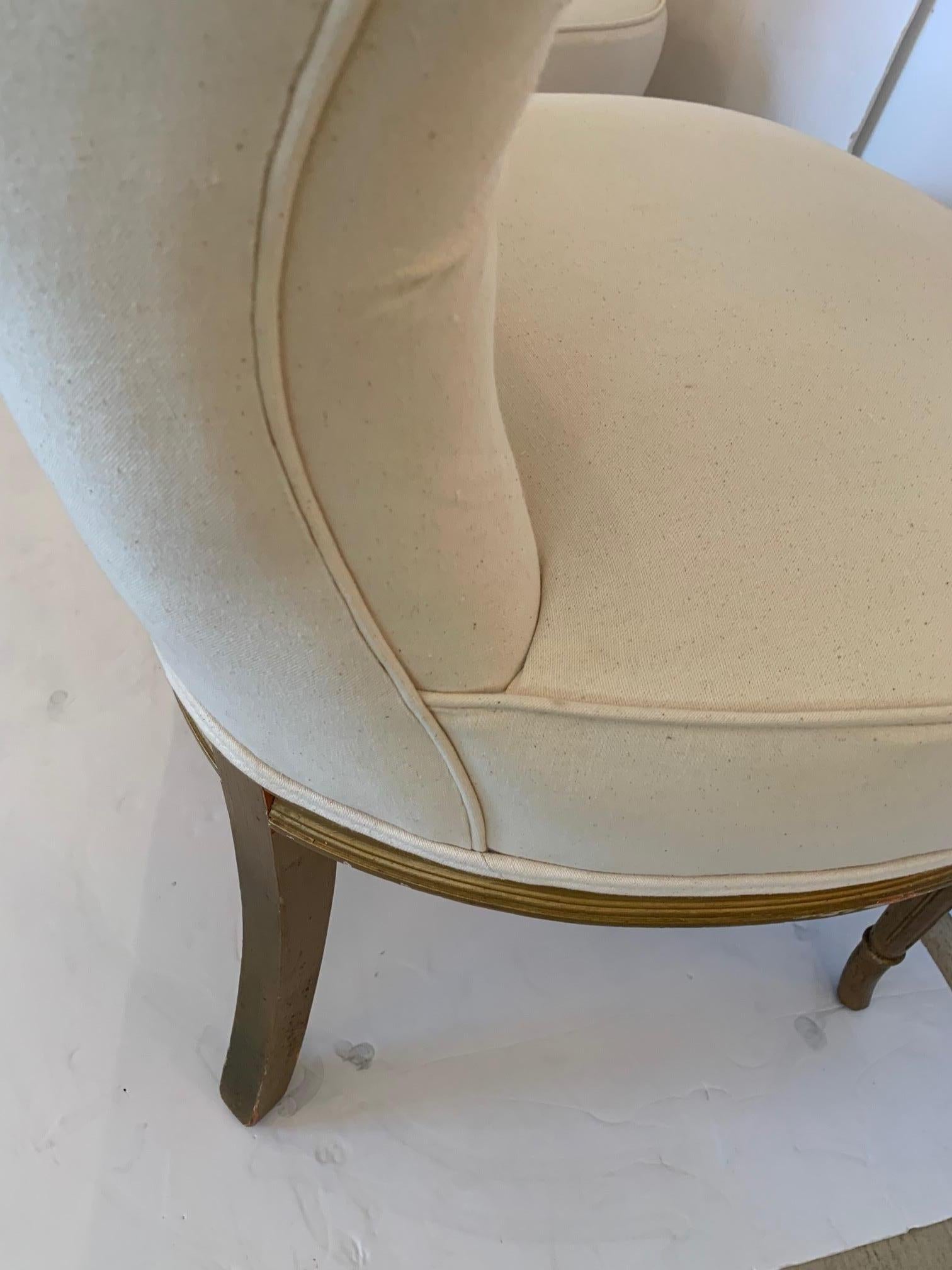 XIXe siècle Chaises pantoufles dramatiques du 19ème siècle à dossier touffeté et tapissées, nouvellement recouvertes d'éventails en vente