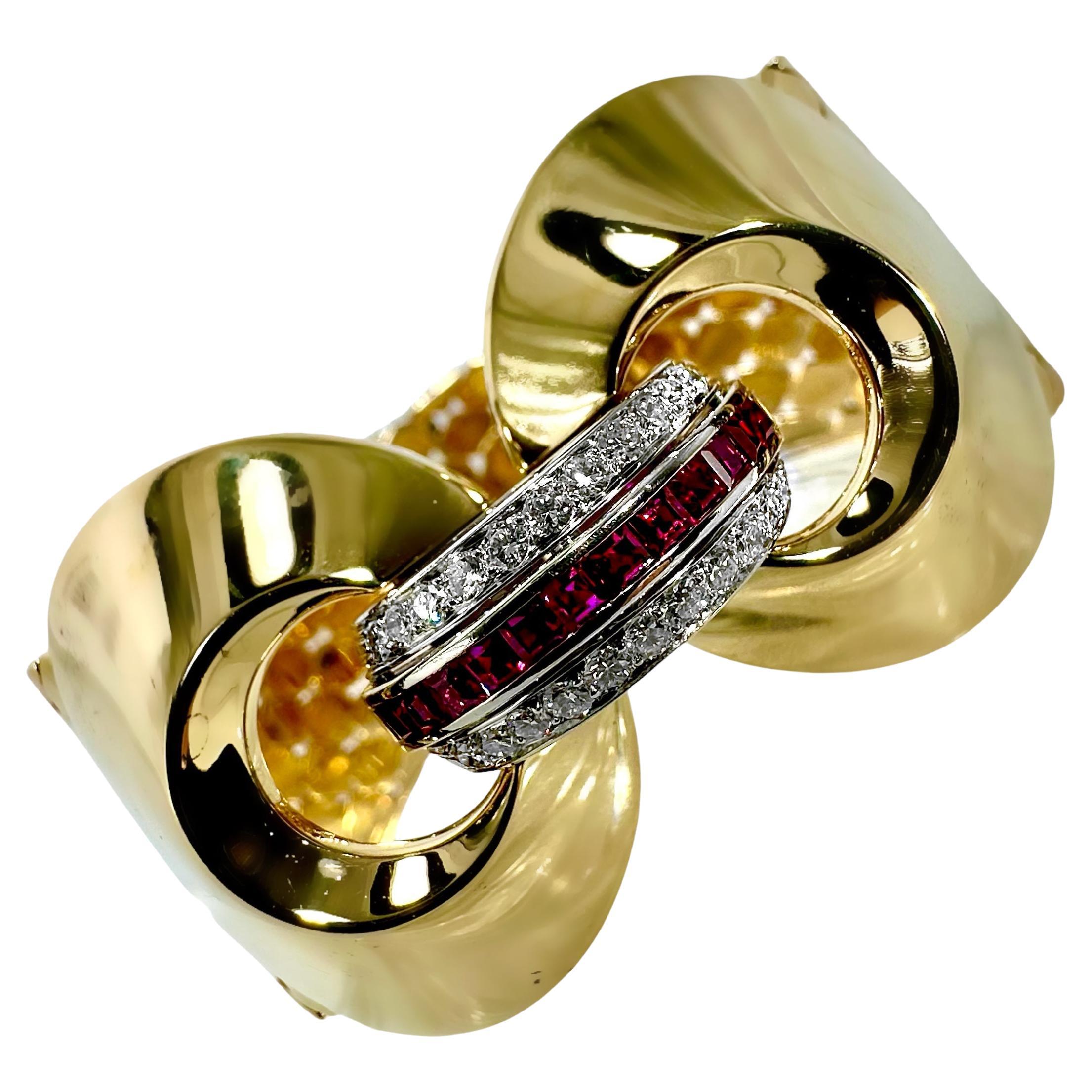 Dramatisches Armband aus Platin, Gold, Rubin und Diamanten aus der amerikanischen Retro-Periode im Angebot
