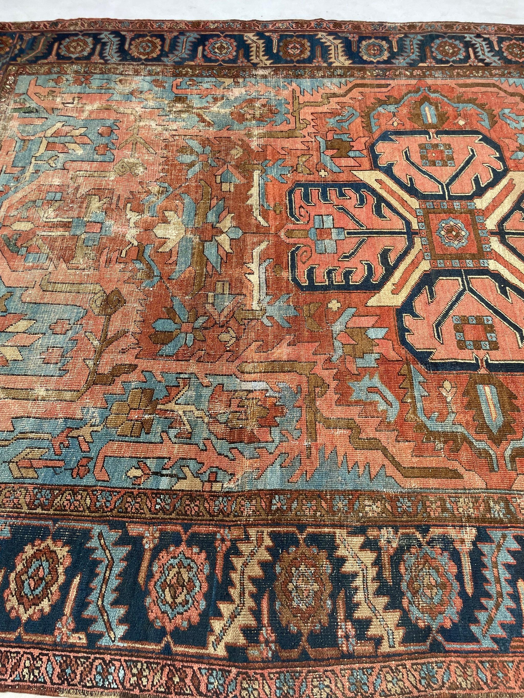 Dramatic Antique Persian Heriz Rug in Gorgeous & Unique Dream, circa 1910-20's In Good Condition For Sale In Milwaukee, WI