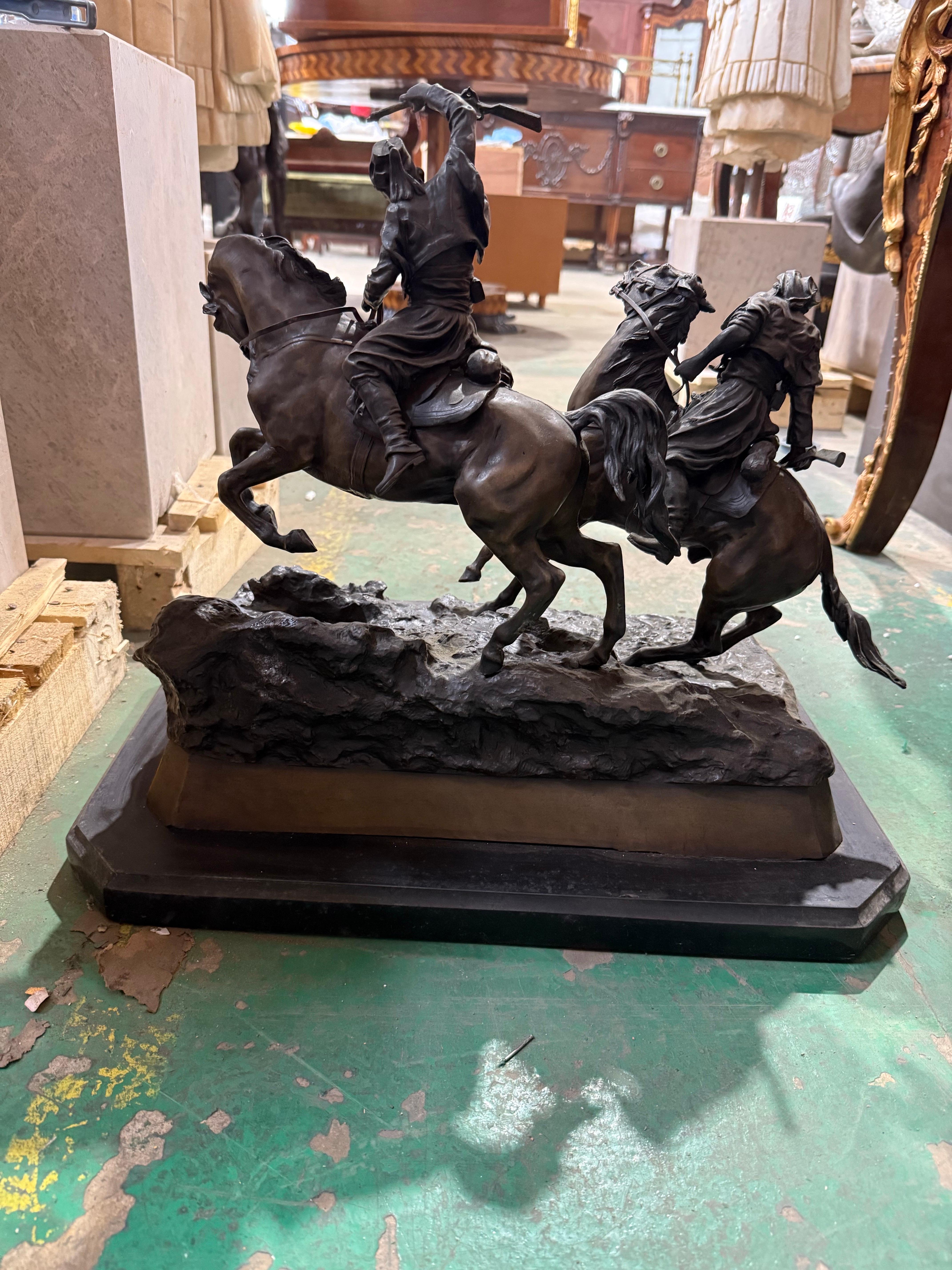 Drammatica scena di battaglia equestre in bronzo - Firmata Lanchay in vendita 2
