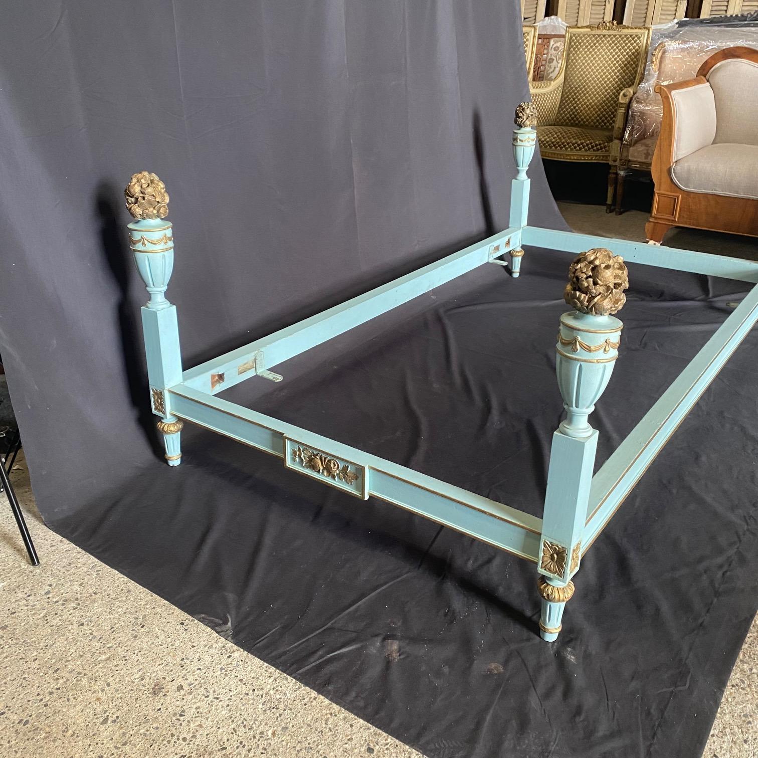 Dramatic French Louis XVI Painted Daybed or Twin Size Single Bed For Sale 3