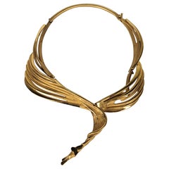 Dramático Collar Artesanal Francés de Bronce con Alas