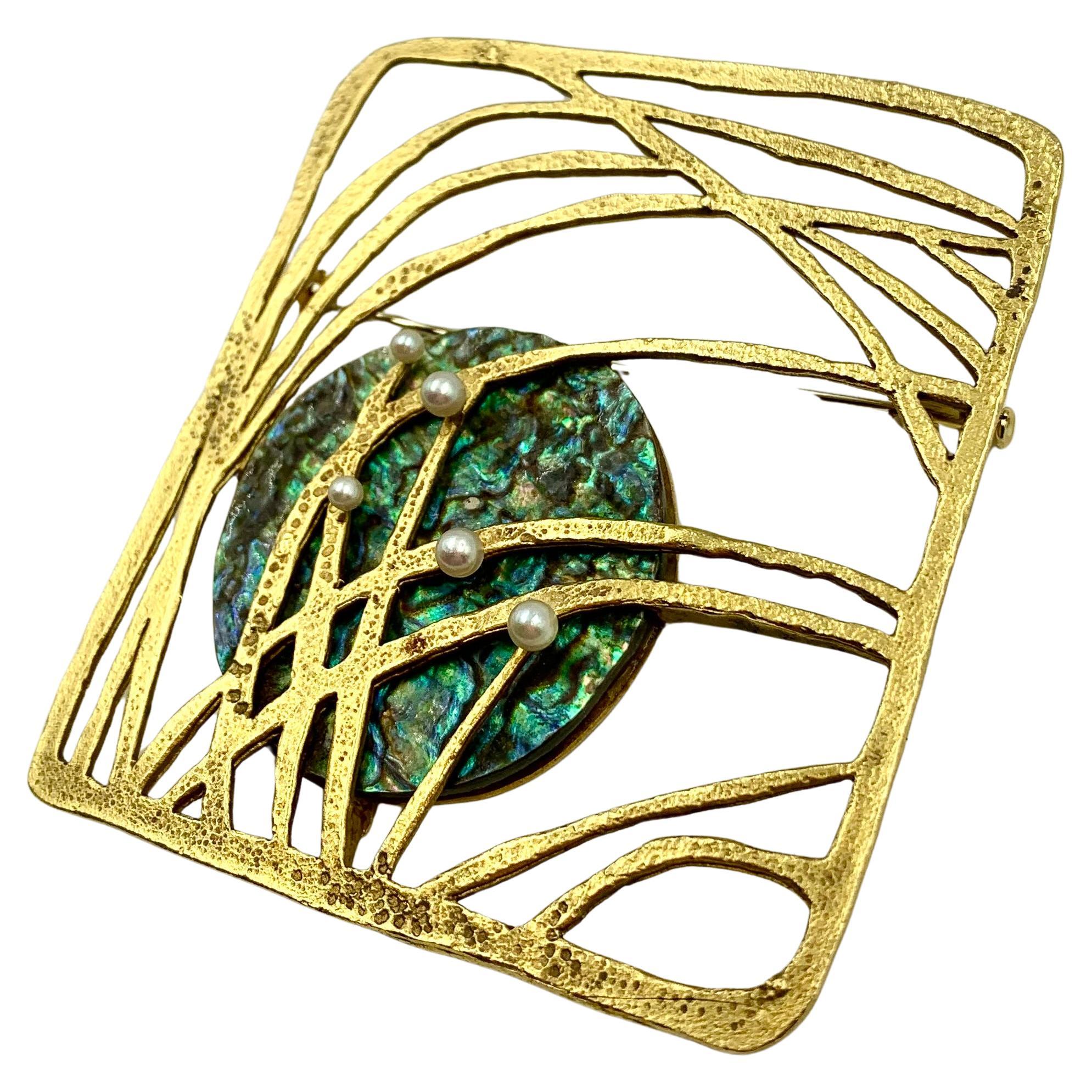 Modernista Dramatic Gubelin 1960's Gilbert Albert 18K Yellow Gold Abalone, Pearl Brooch in vendita