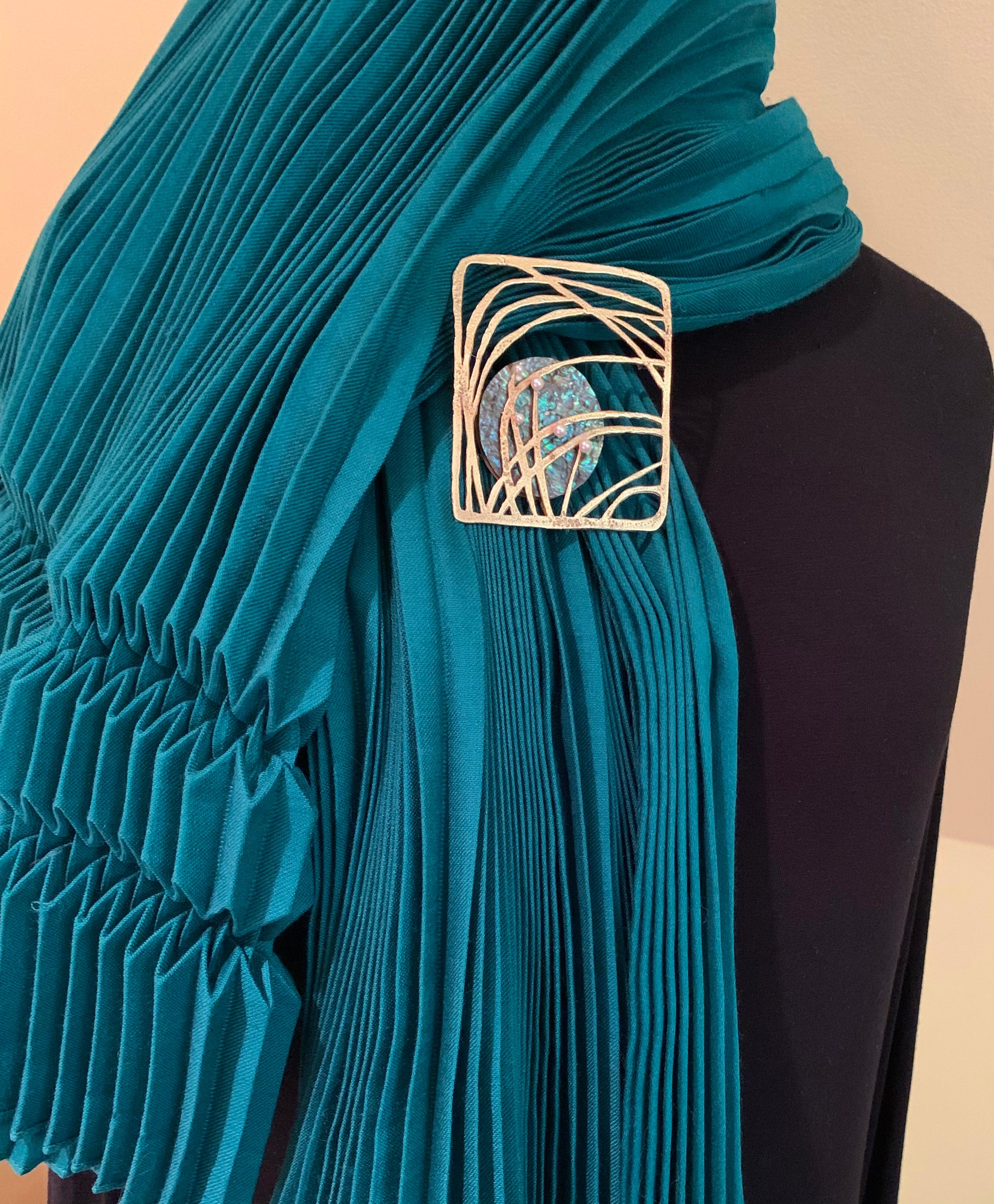 Perlina Dramatic Gubelin 1960's Gilbert Albert 18K Yellow Gold Abalone, Pearl Brooch in vendita