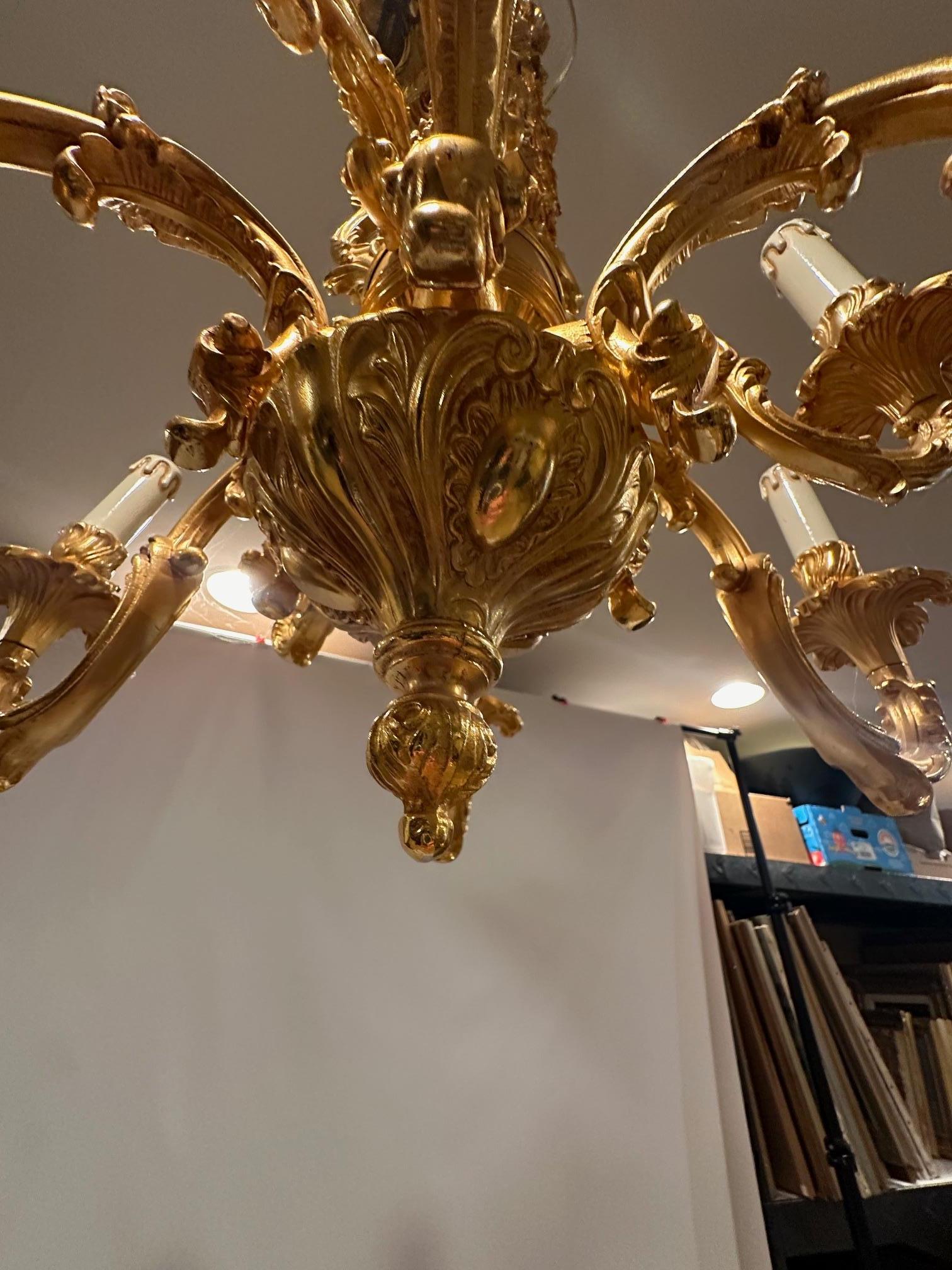 Lampadario a 9 bracci Dramatic Large Bronze Dore in vendita 4