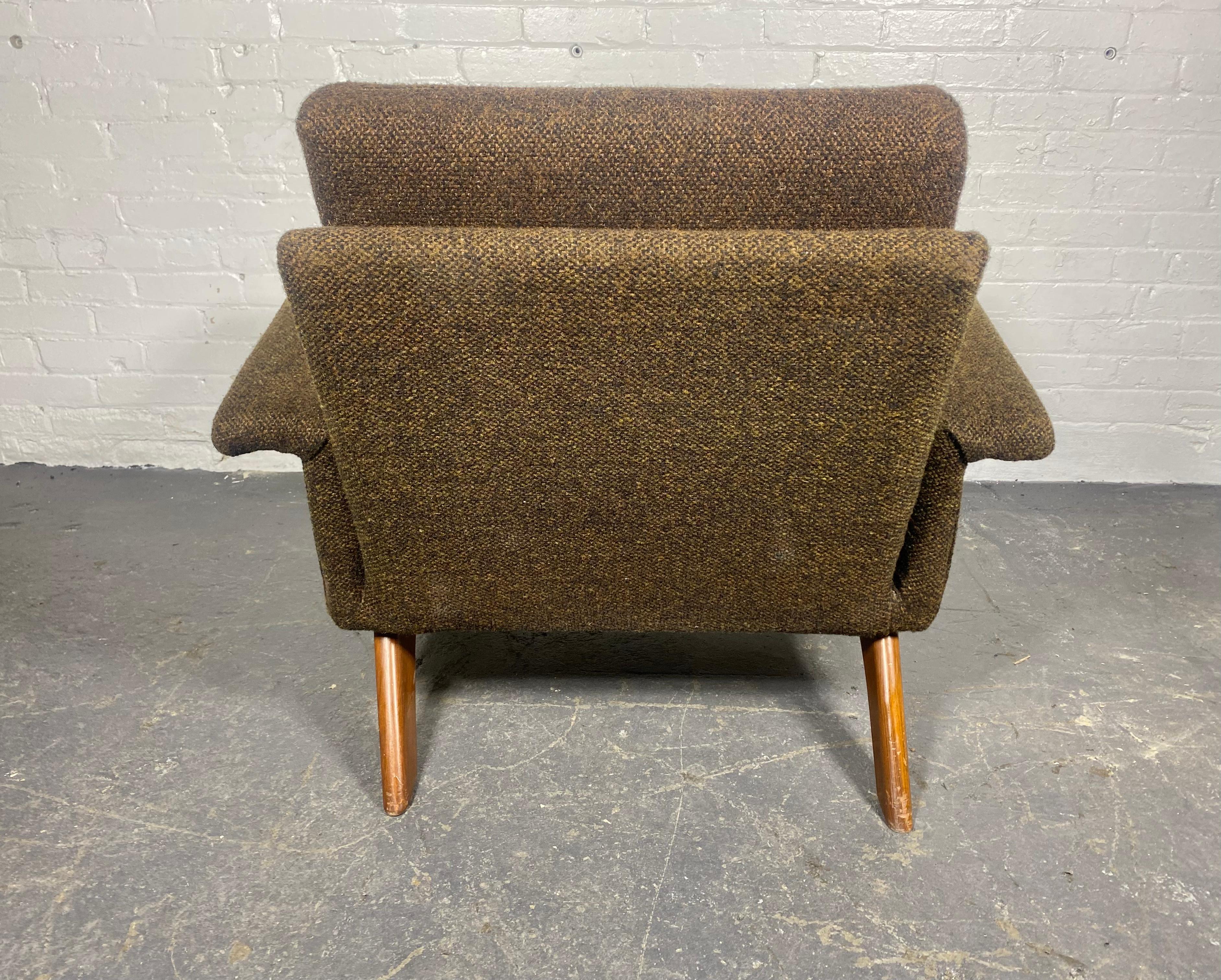 American Dramatic Modernist Lounge Chair by Adrian Pearsall.Sculptural Walnut Base.