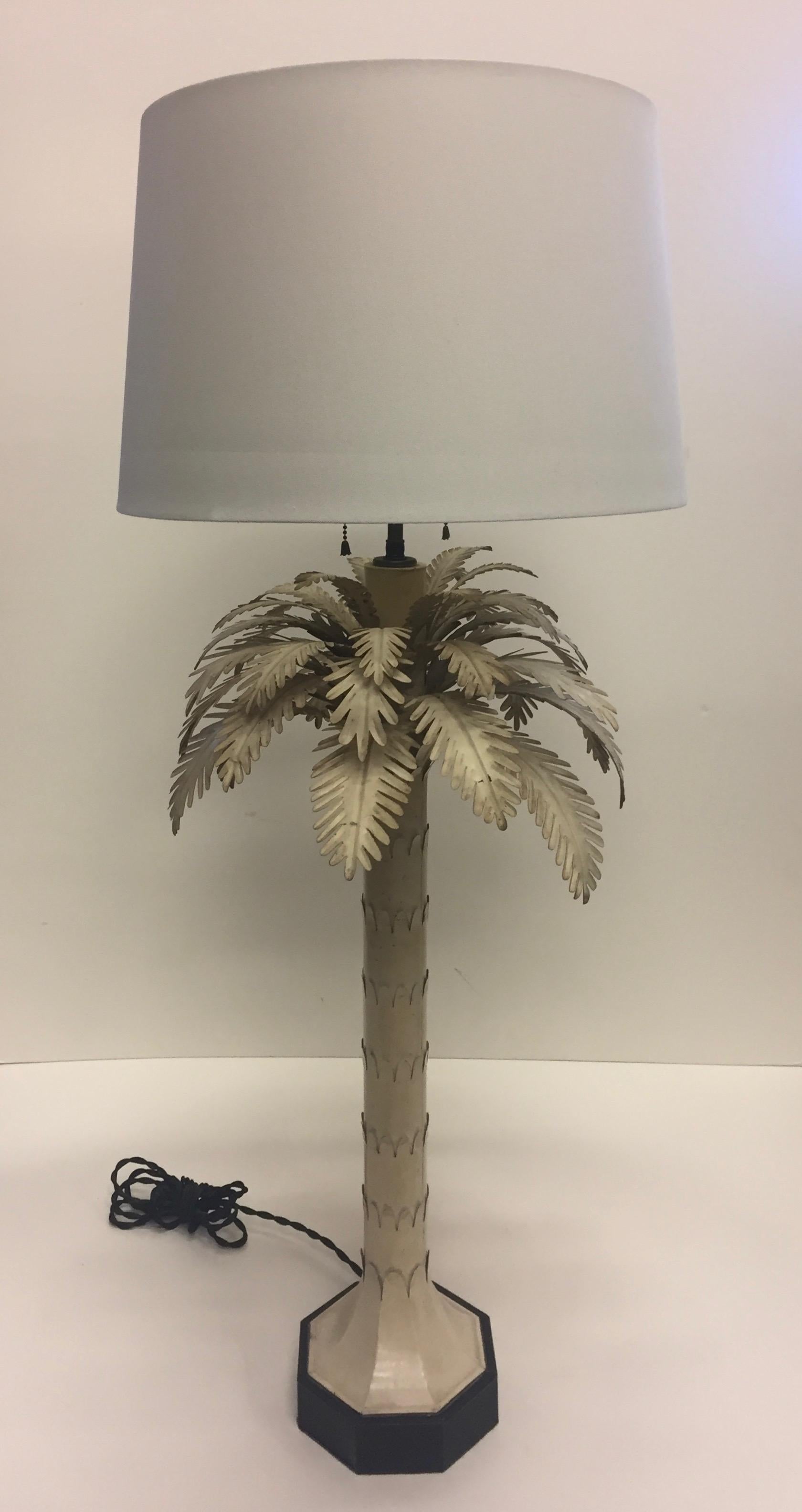 Late 20th Century Dramatic Painted Tole Palm Tree Lamp
