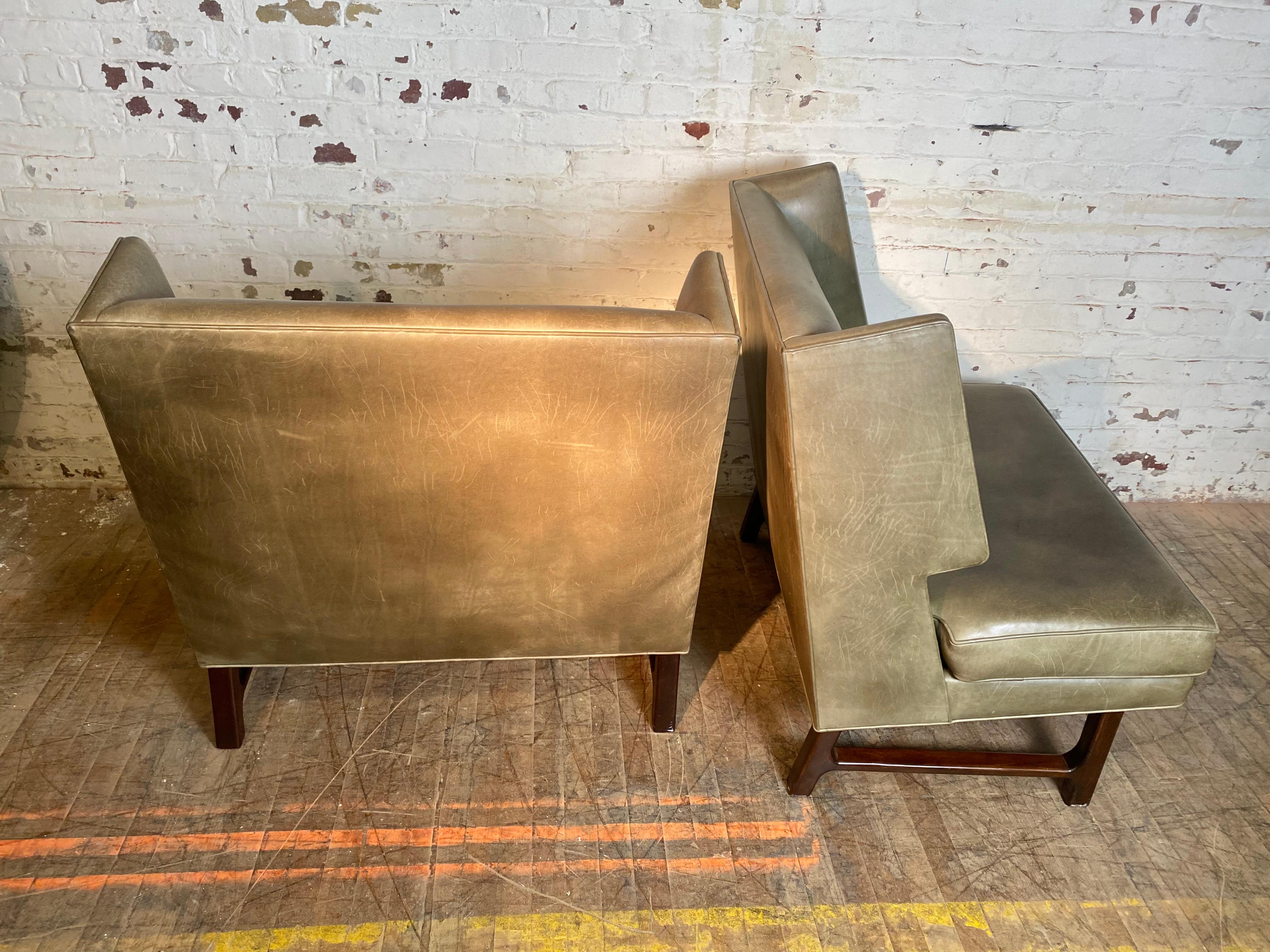 Dramatic Pair Modernist  Leather Lounge Chairs attrib Edward Wormley /Dunbar 8