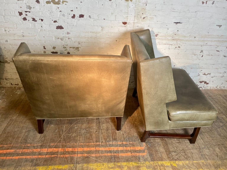 Dramatic Pair Modernist  Leather Lounge Chairs attrib Edward Wormley /Dunbar For Sale 8