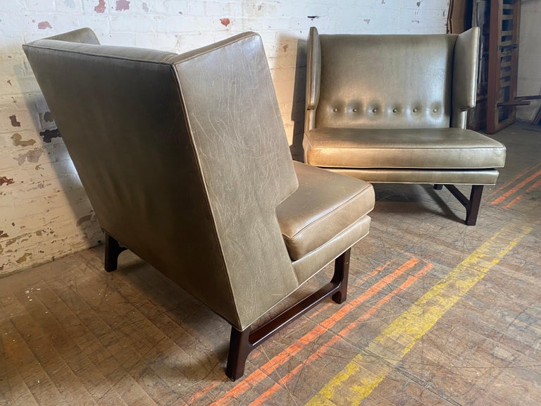 Late 20th Century Dramatic Pair Modernist  Leather Lounge Chairs attrib Edward Wormley /Dunbar For Sale