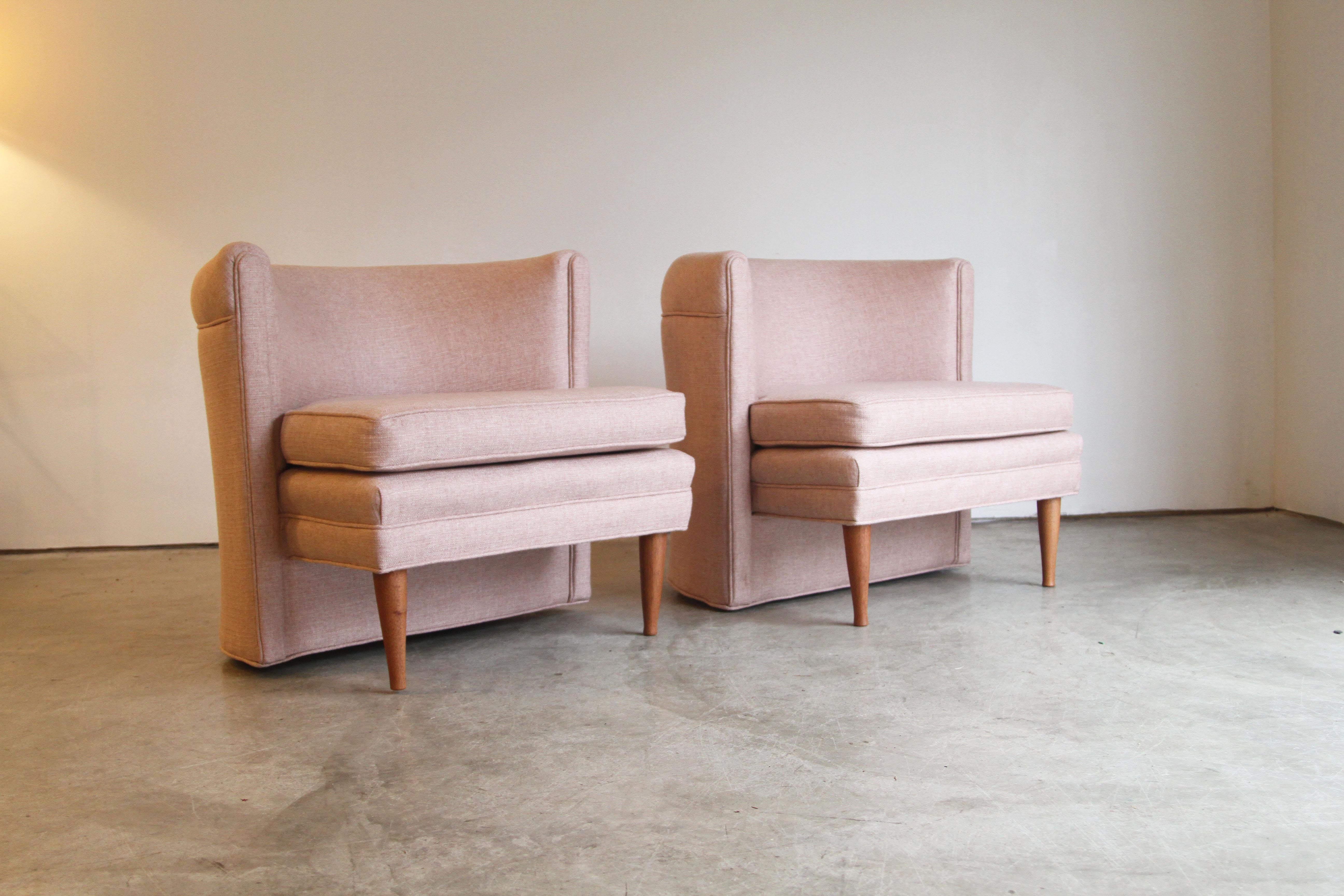 Designer: Unknown 
Manufacture: Unknown 
Period/style: Mid-Century Modern 
Country: US 
Date: 1950s

Newly made legs.