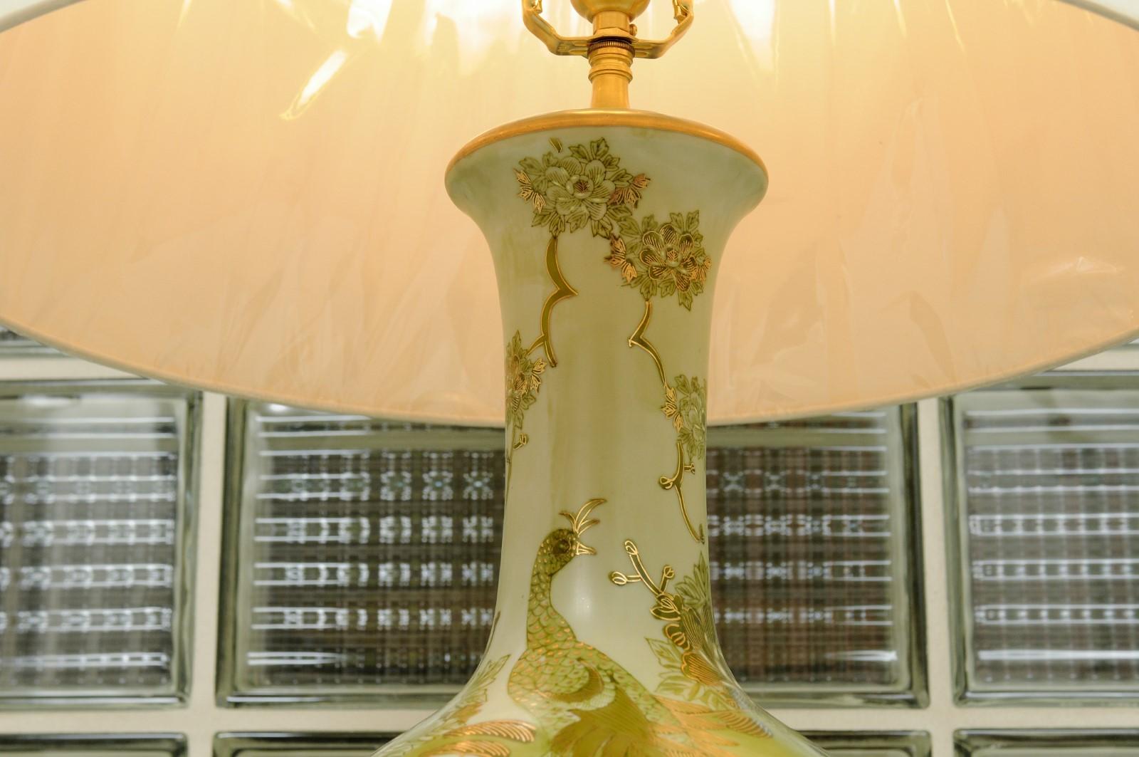 Drammatica coppia di lampade asiatiche dipinte a mano di Marbro, circa 1960 In condizioni ottime in vendita a Atlanta, GA