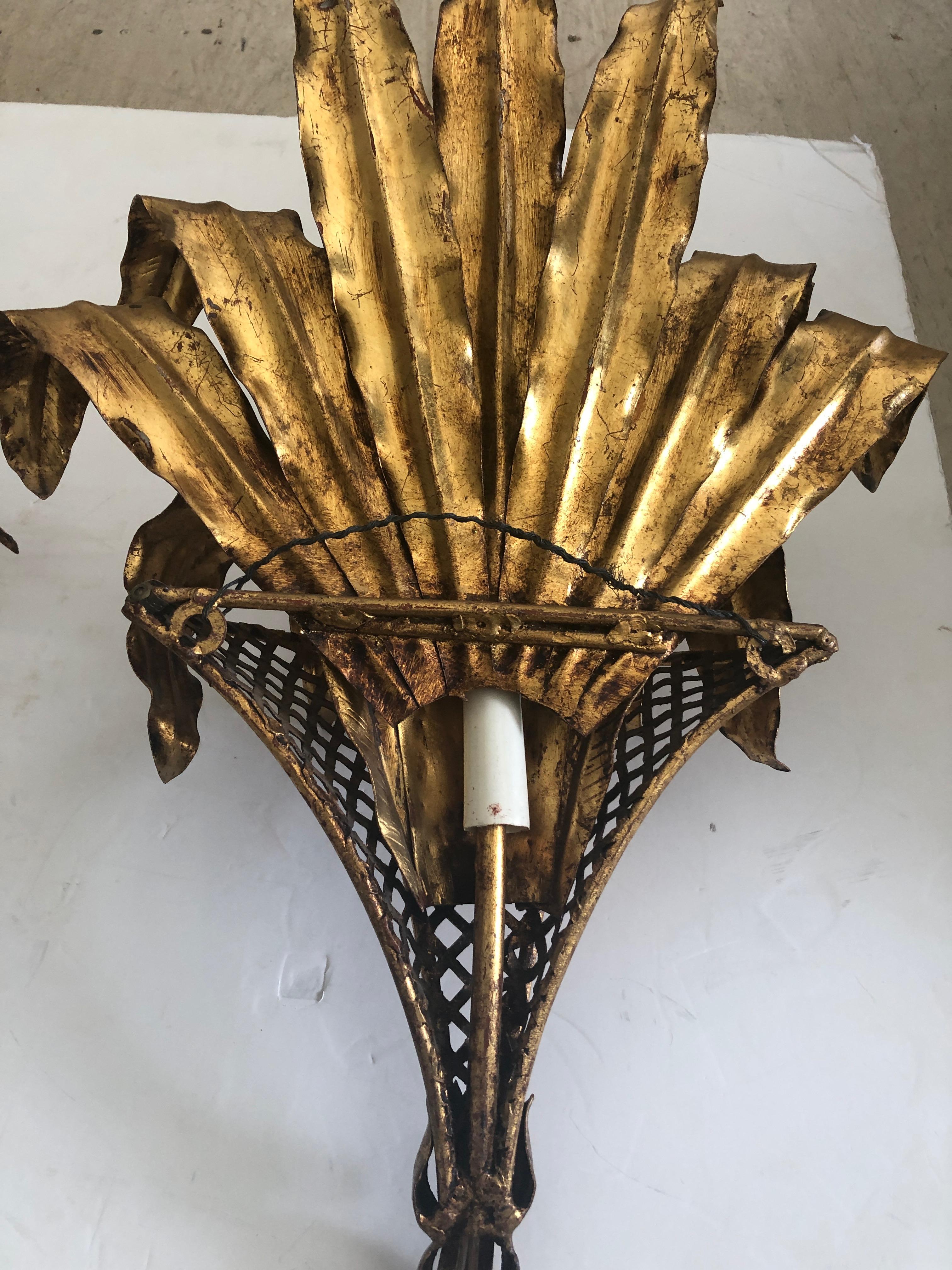 Dramatic Pair of Hollywood Regeny Gold Gilt Iron Tole Banana Leaf Wall Sconces 3