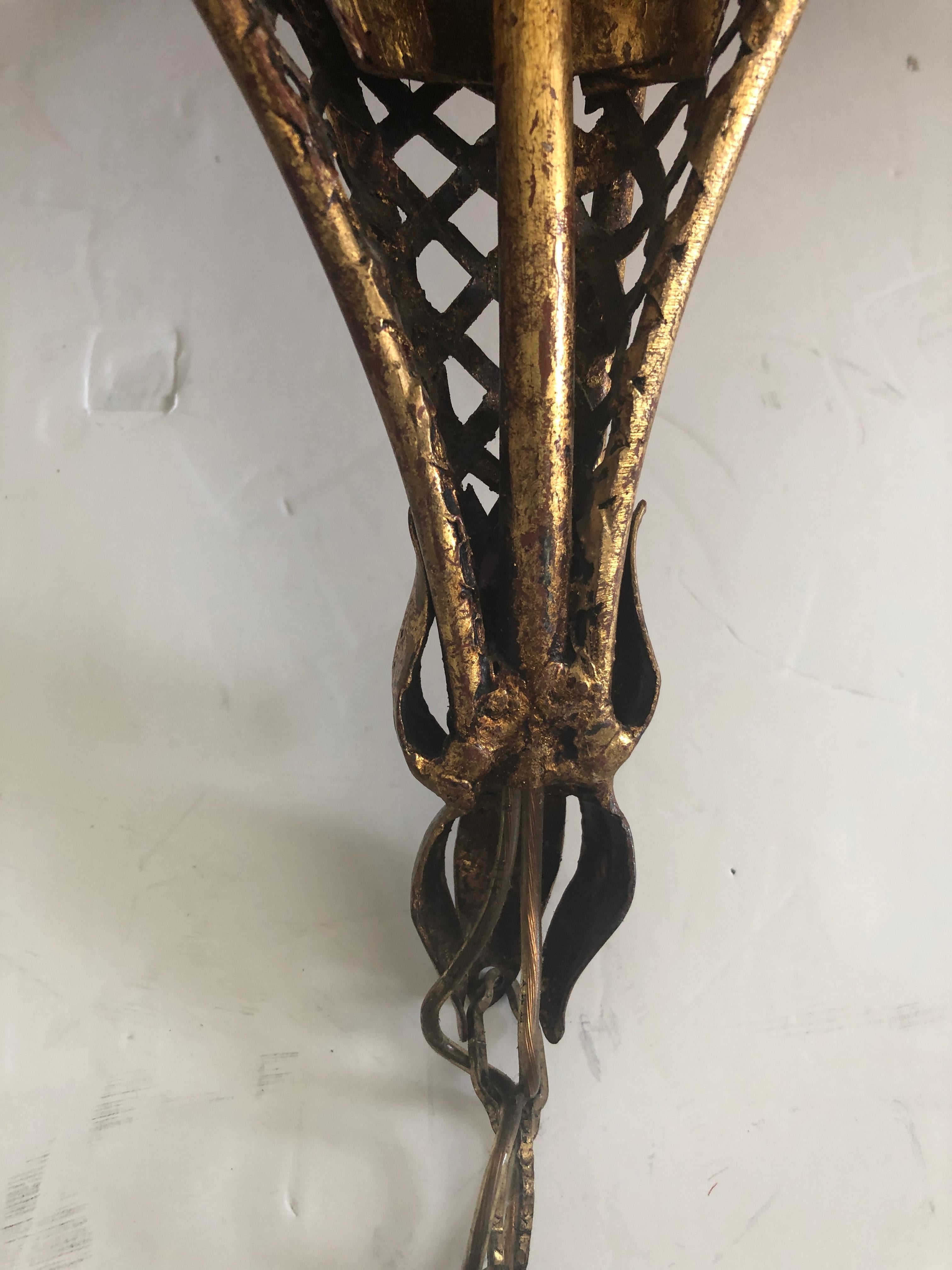 Dramatic Pair of Hollywood Regeny Gold Gilt Iron Tole Banana Leaf Wall Sconces 5