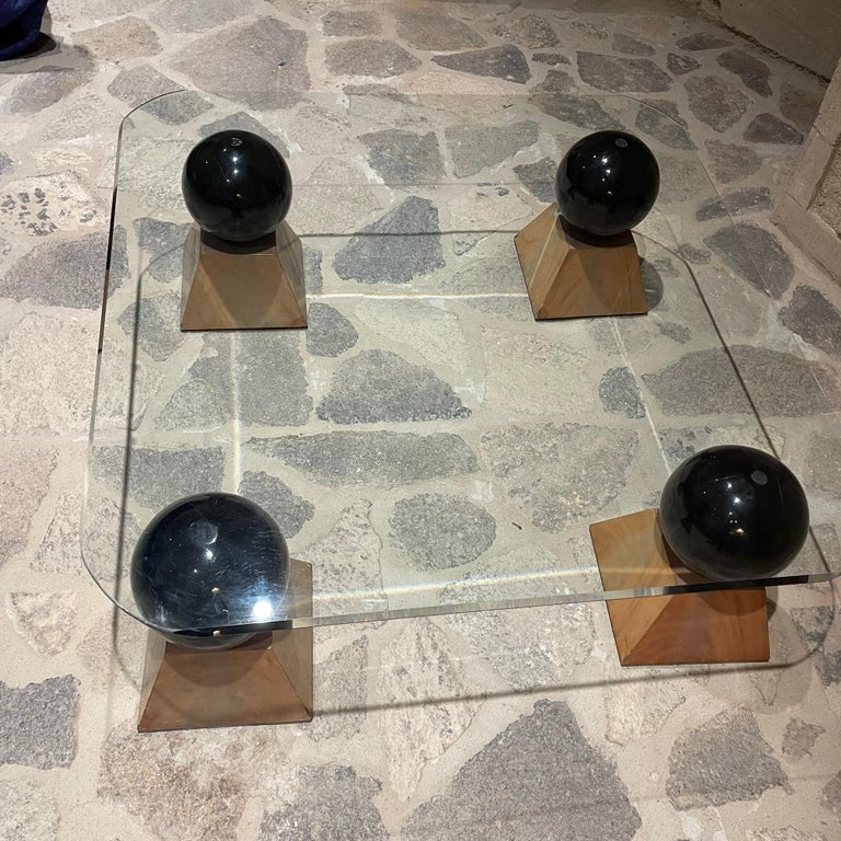 Dramatic Postmodern Glass Coffee Table Four Spheres on Pyramid Wood Base 1970s In Good Condition For Sale In National City, CA