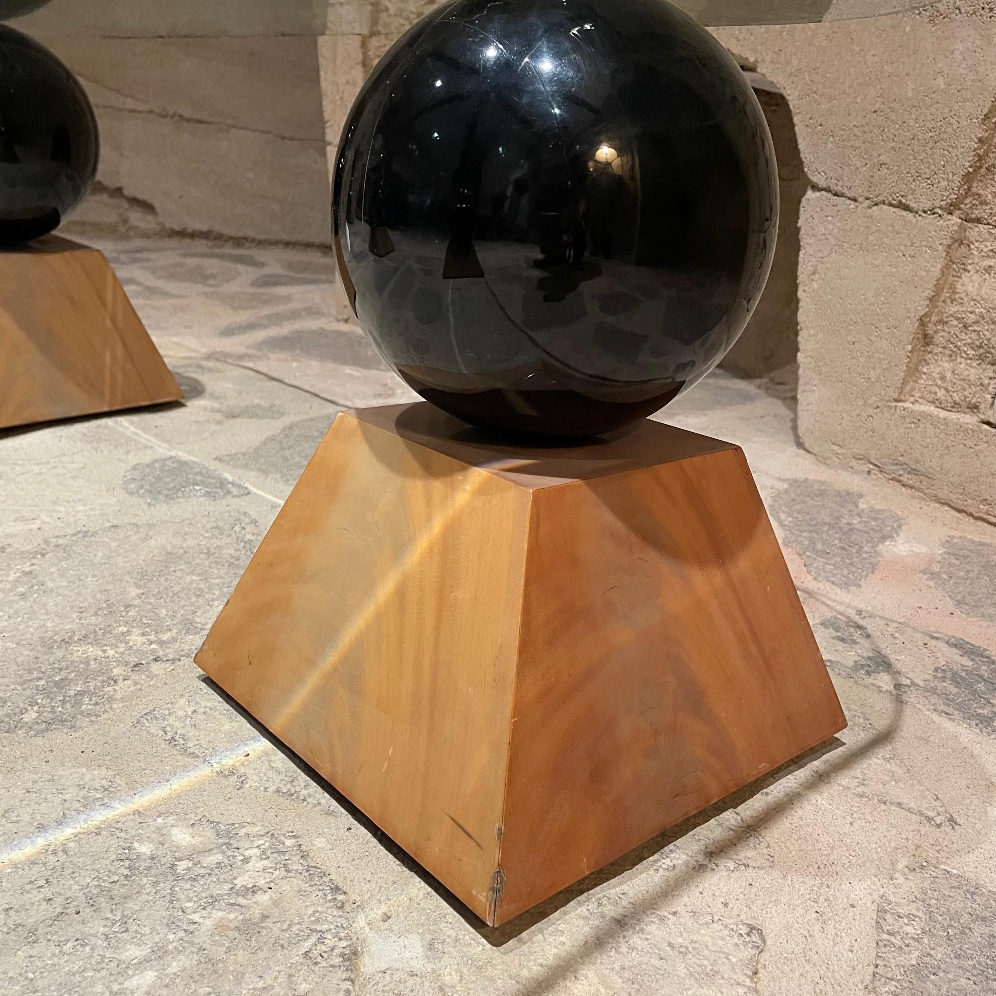 Late 20th Century Dramatic Postmodern Glass Coffee Table Four Spheres on Pyramid Wood Base 1970s