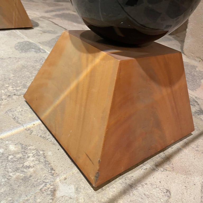 Mahogany Dramatic Postmodern Glass Coffee Table Four Spheres on Pyramid Wood Base 1970s For Sale