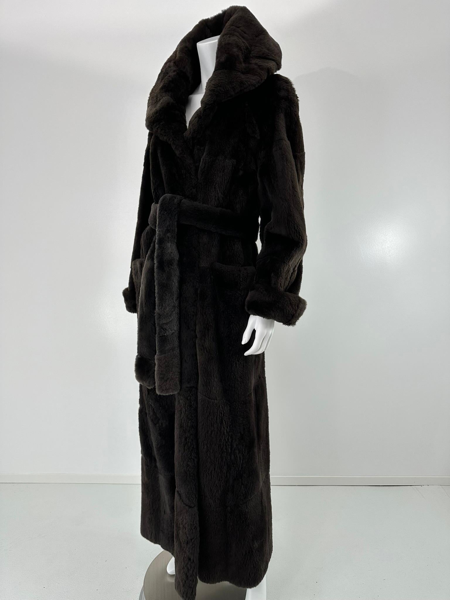 Nero Drammatico cappotto di pelliccia di castoro con cintura di lunghezza maxi a metà degli anni '90 Sonia Rykiel in vendita