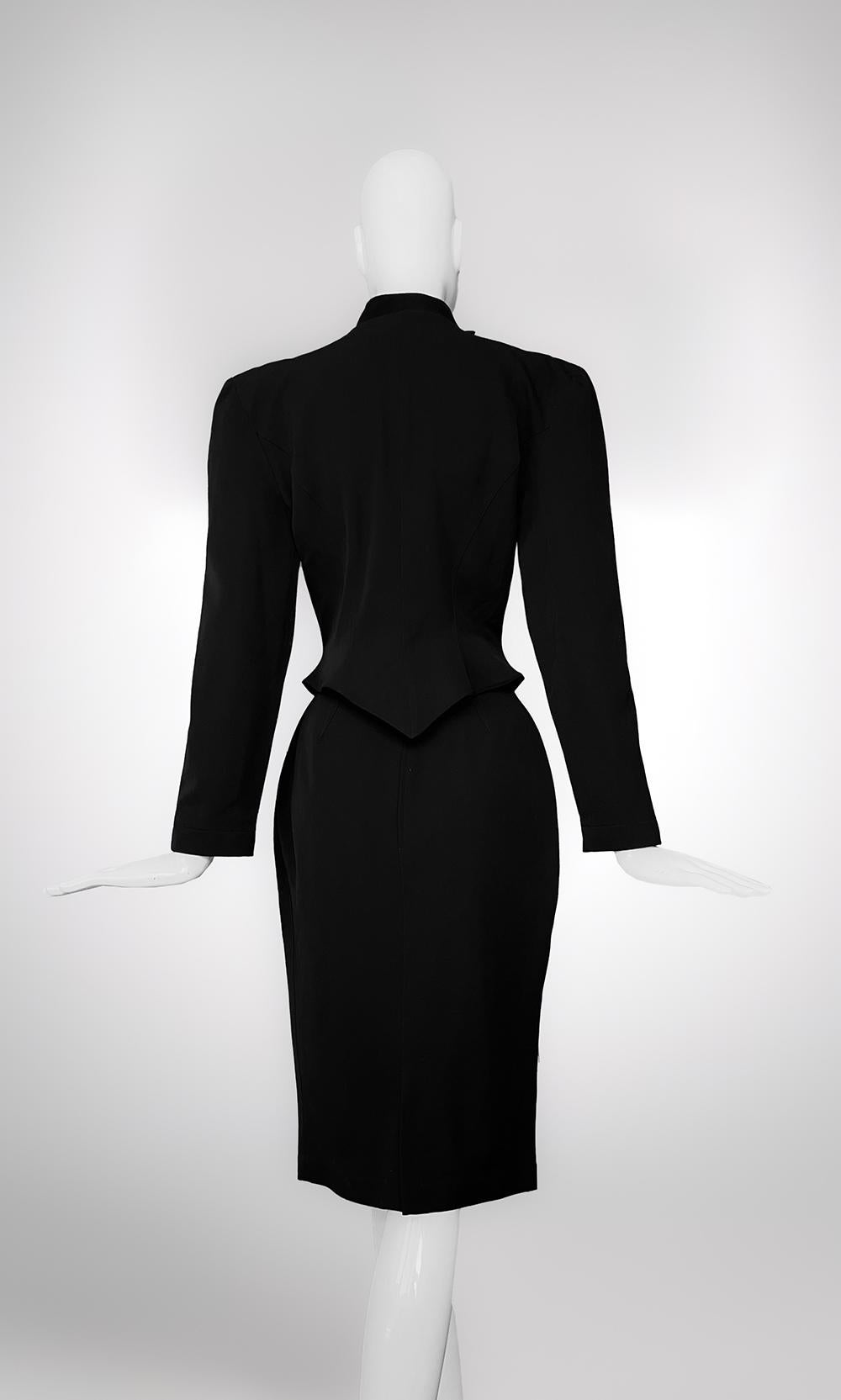 Dramatic Thierry Mugler FW1990 Archival Black Skirt Suit Sculptural For Sale 2