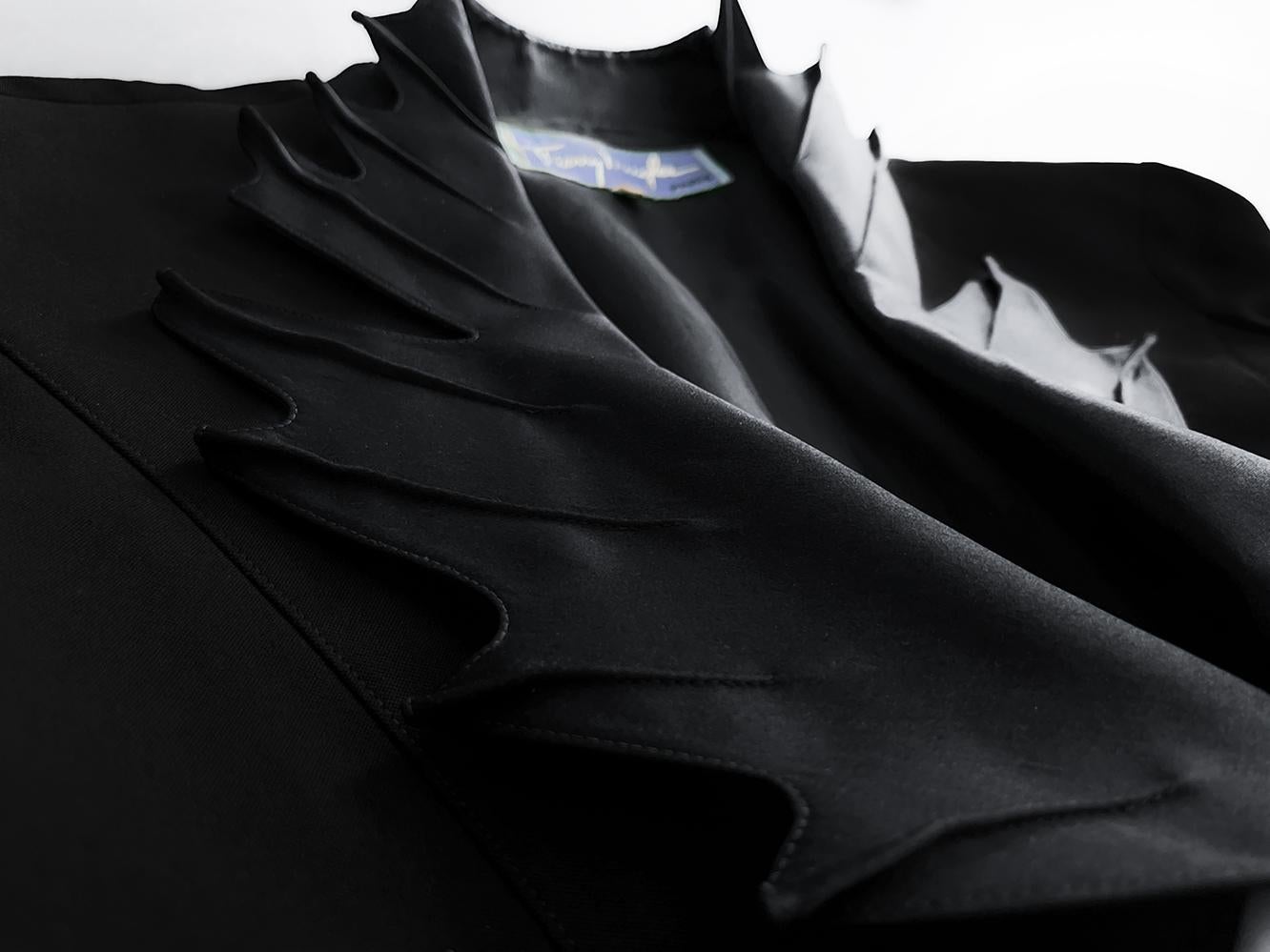 Dramatic Thierry Mugler FW1990 Archival Black Skirt Suit Sculptural For Sale 3