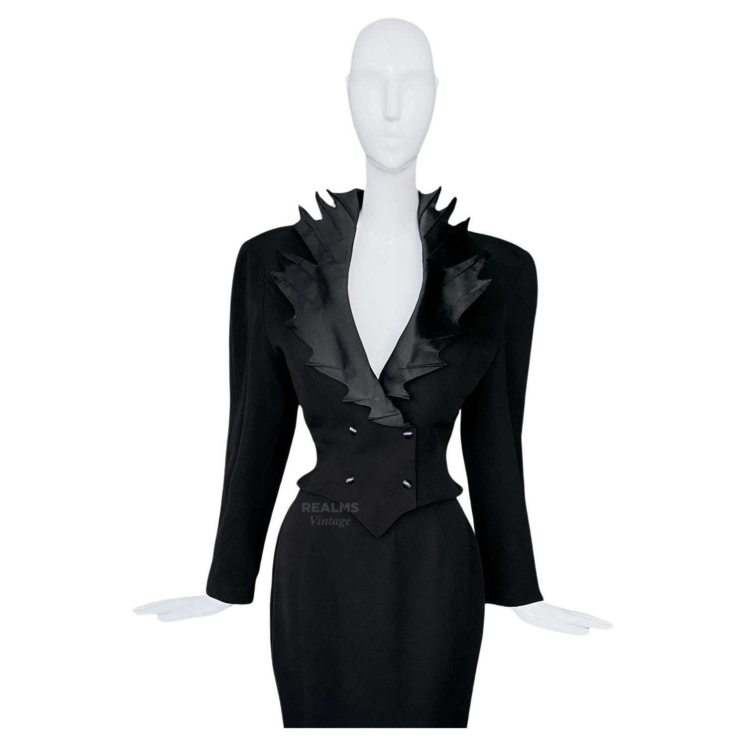 Dramatic Thierry Mugler FW1990 Archival Black Skirt Suit Sculptural For Sale 7
