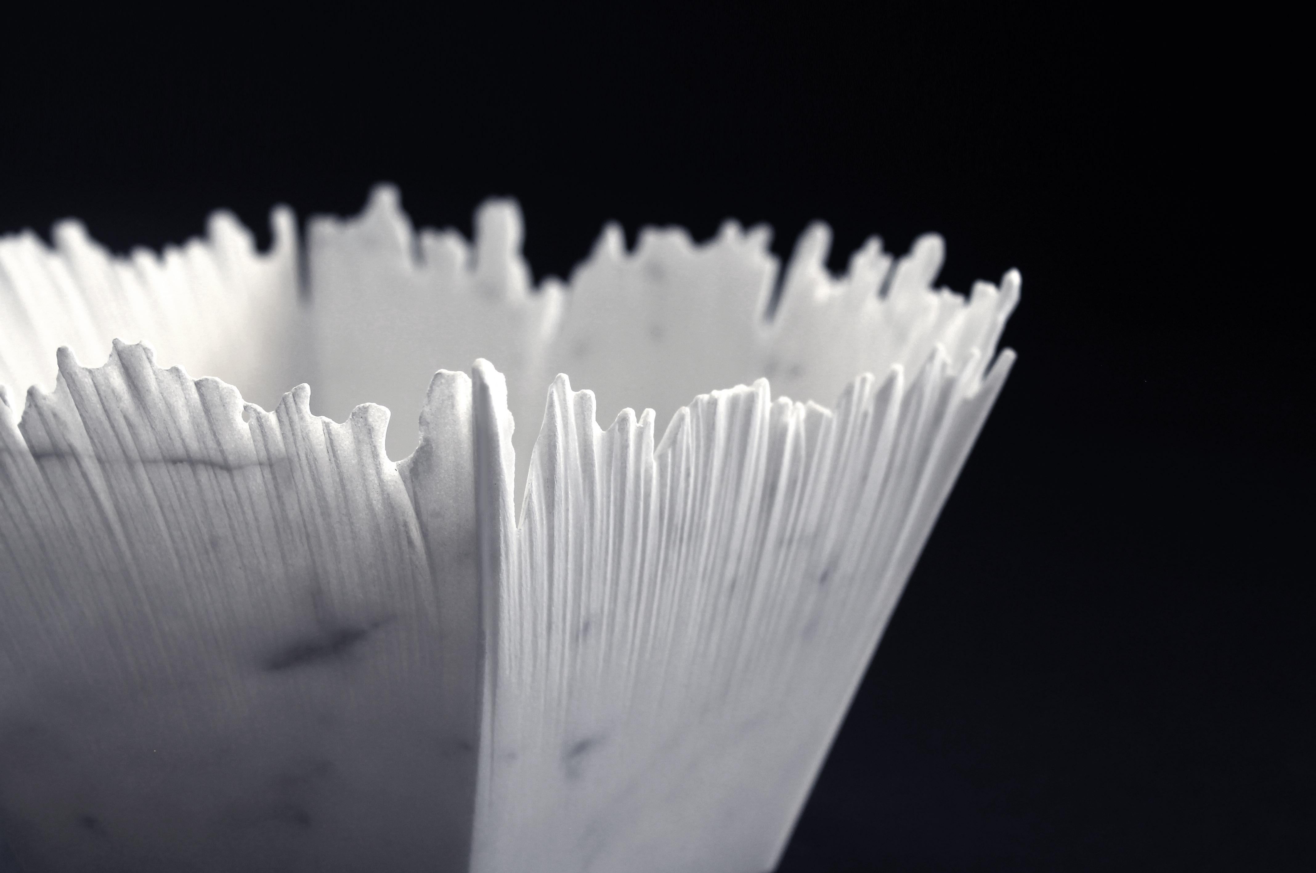 Drap A Hexagonal Decorative Bowl in White Carrara Marble by Bufalini Marmi im Angebot 2