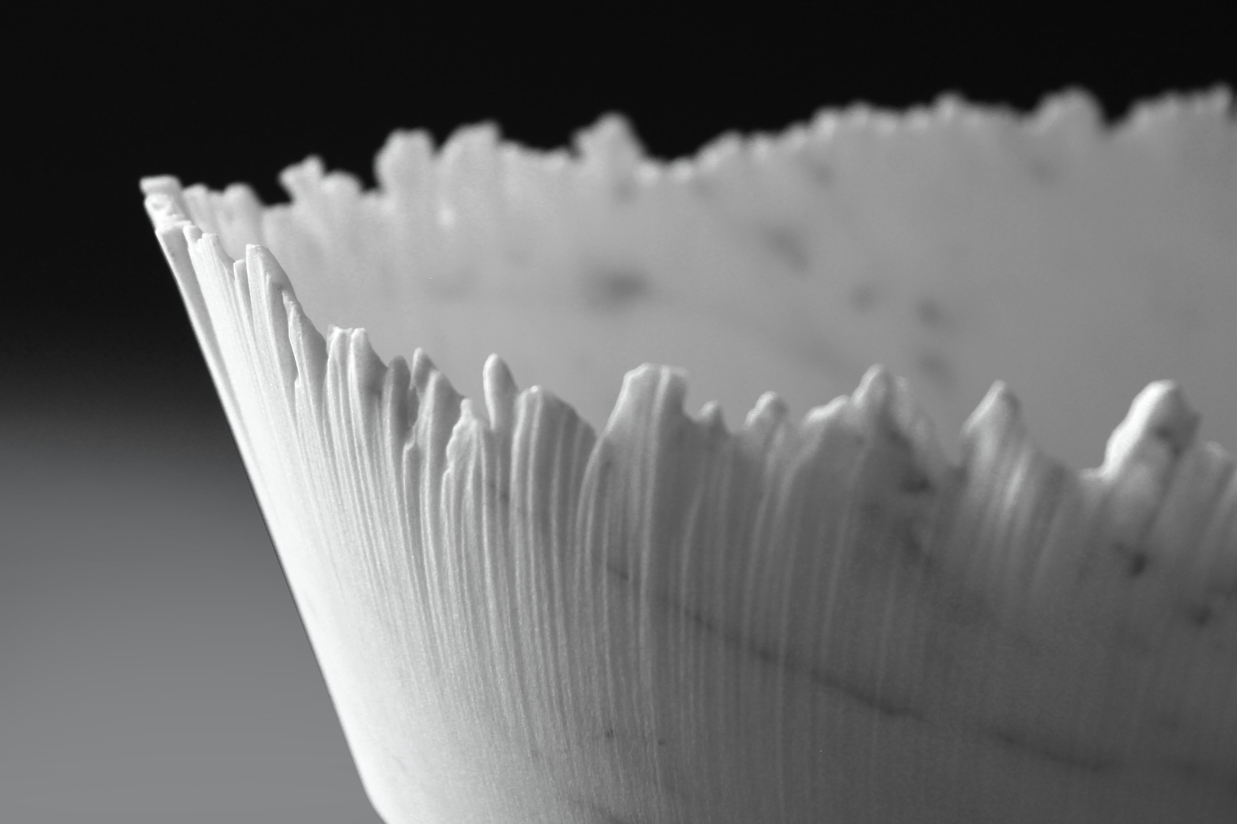 Drap B Oval Decorative Bowl in White Carrara Marble by Bufalini Marmi (Moderne) im Angebot