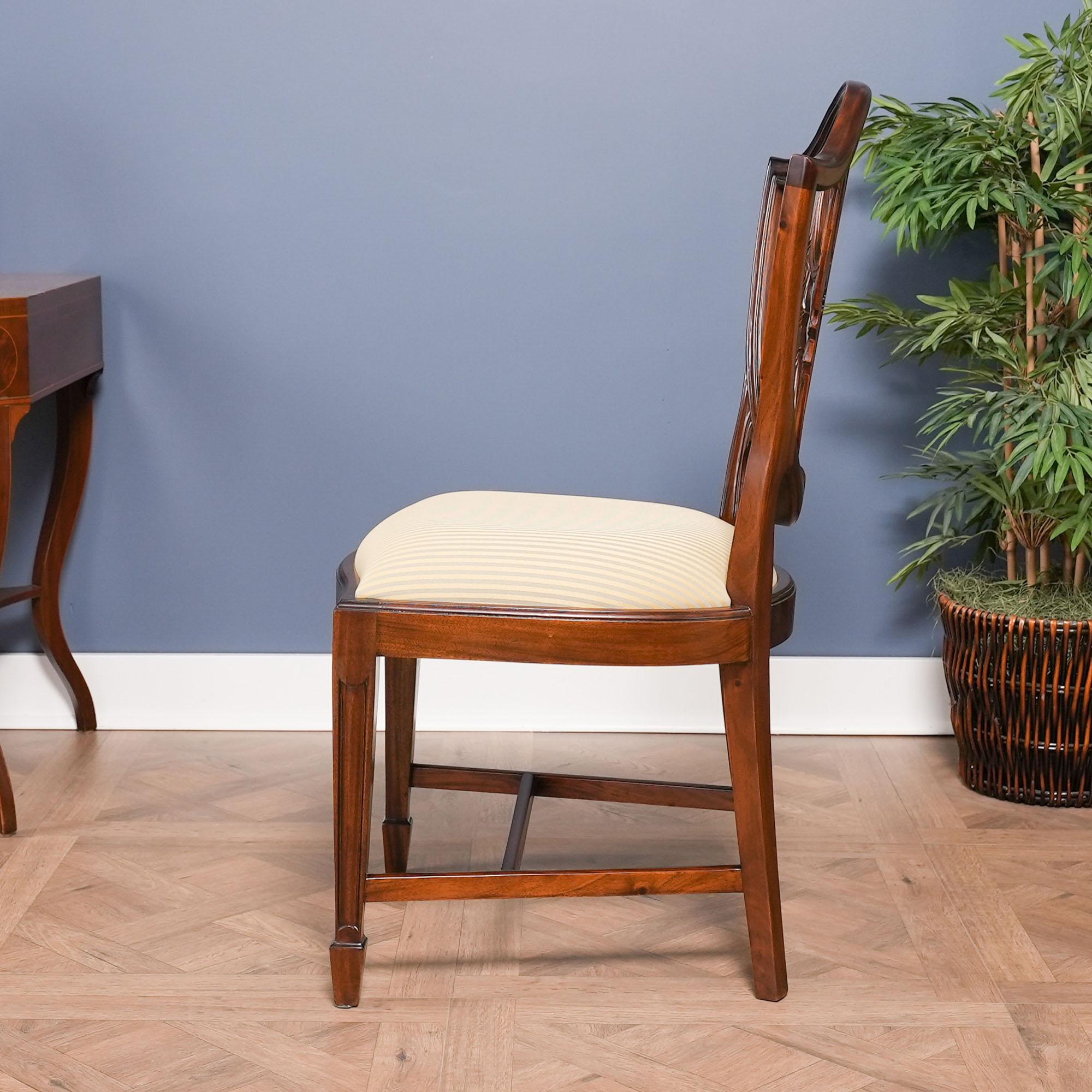 Chaises à dossier bouclier sculpté Drape, ensemble de 10 en vente 8