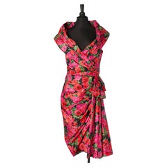 Drapiertes Cocktailkleid mit Blumenmuster von VICTOR COSTA